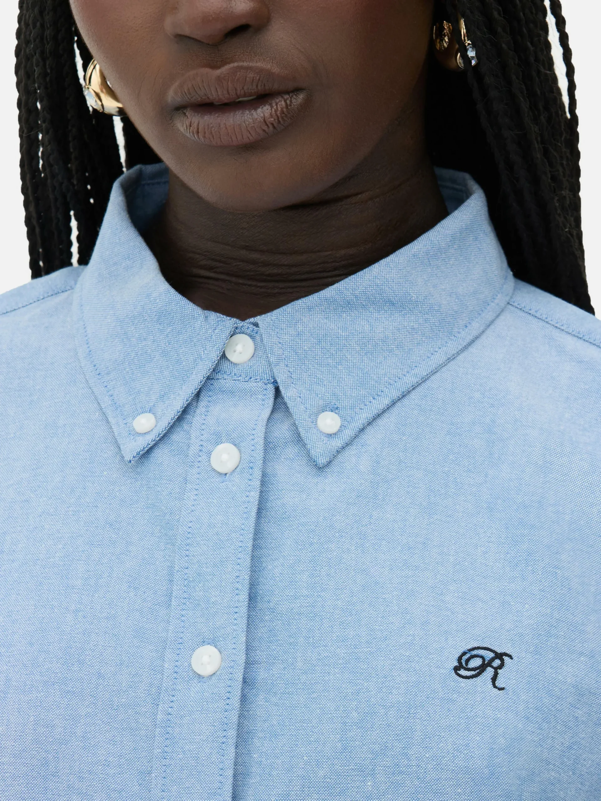 chemise_oxford_boutonne_r_2.webp Chemise Oxford Boutonnée Rita Ora