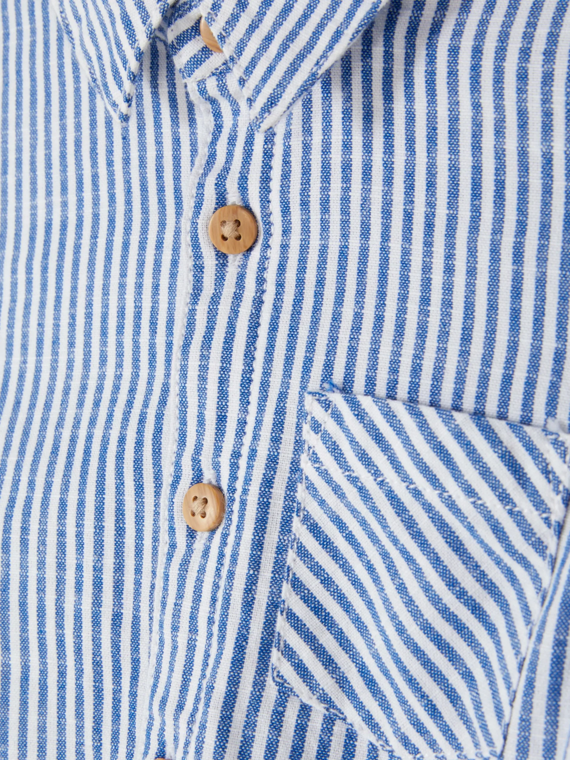 chemise_raye__manches_cou_4.webp Chemise Rayée à Manches Courtes