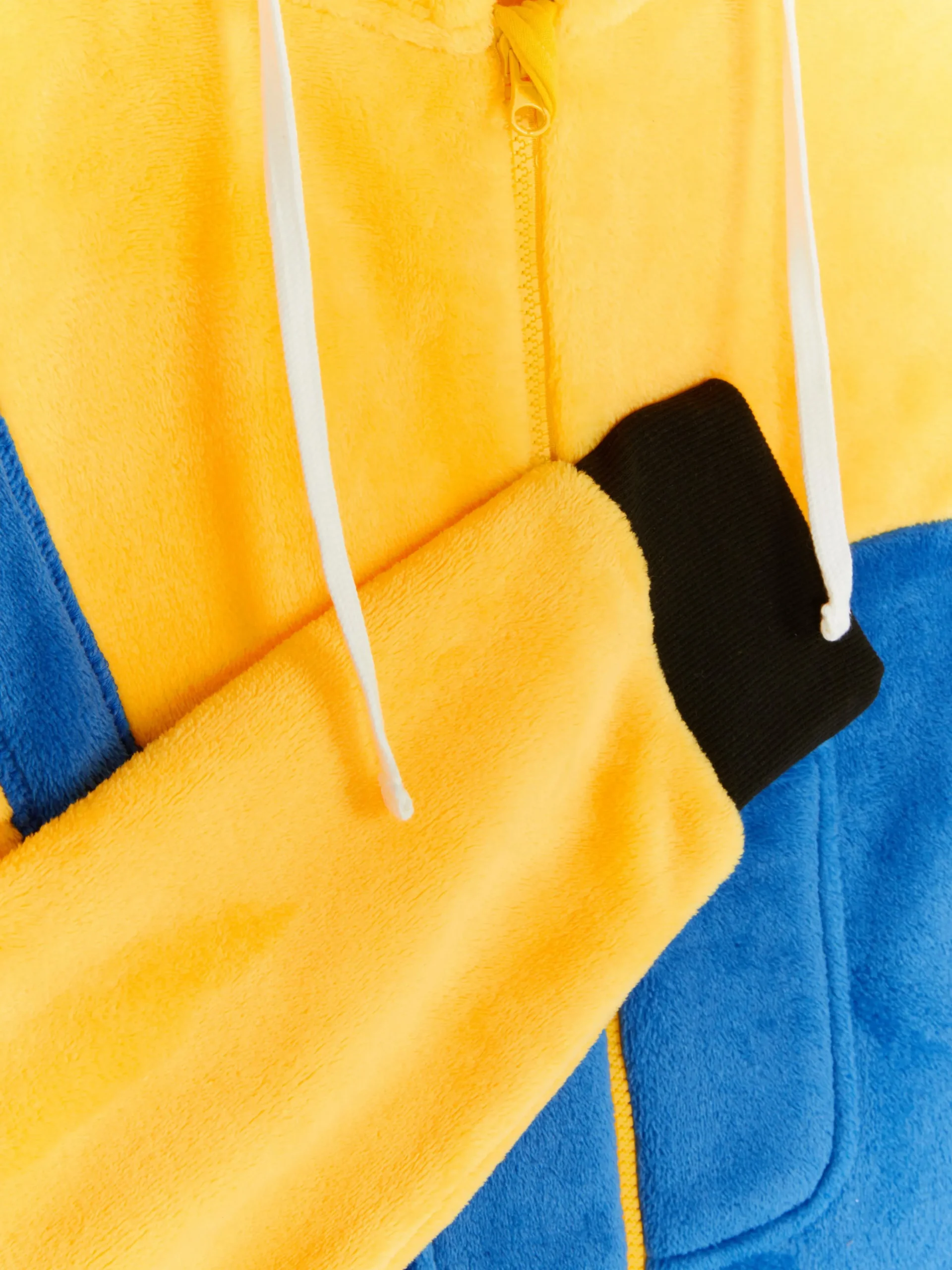 combinaison_minions_pour__1.webp Combinaison Minions Pour Homme