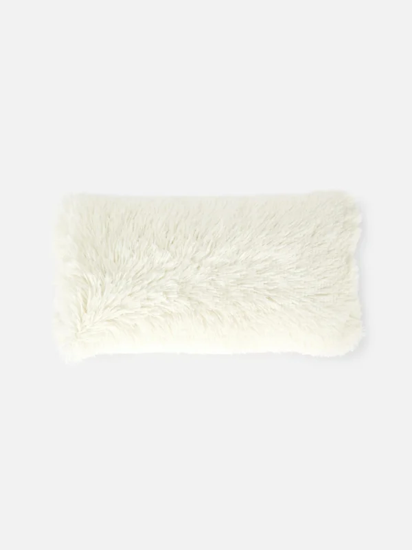 Coussin Duveteux De Forme Allongée