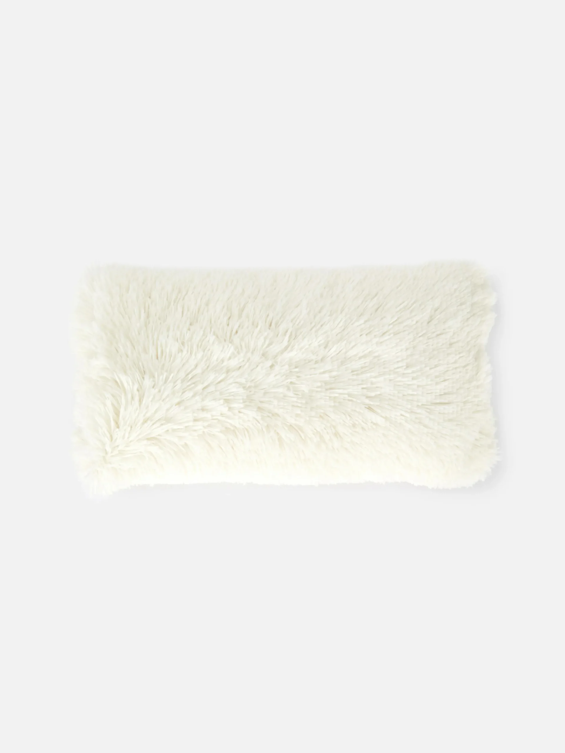 coussin_duveteux_de_forme_0.webp Coussin Duveteux De Forme Allongée