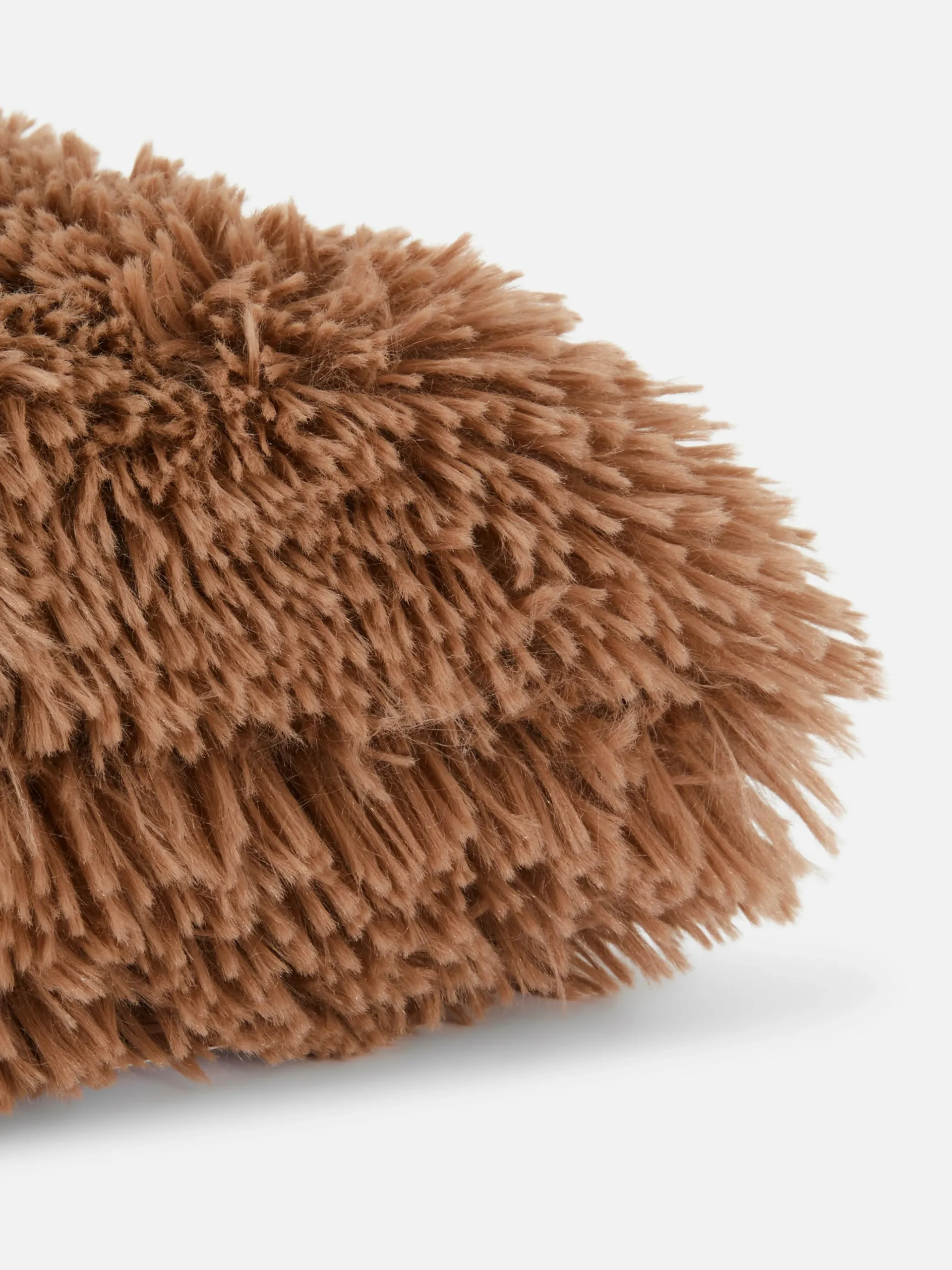 coussin_duveteux_de_forme_1-1.webp Coussin Duveteux De Forme Allongée