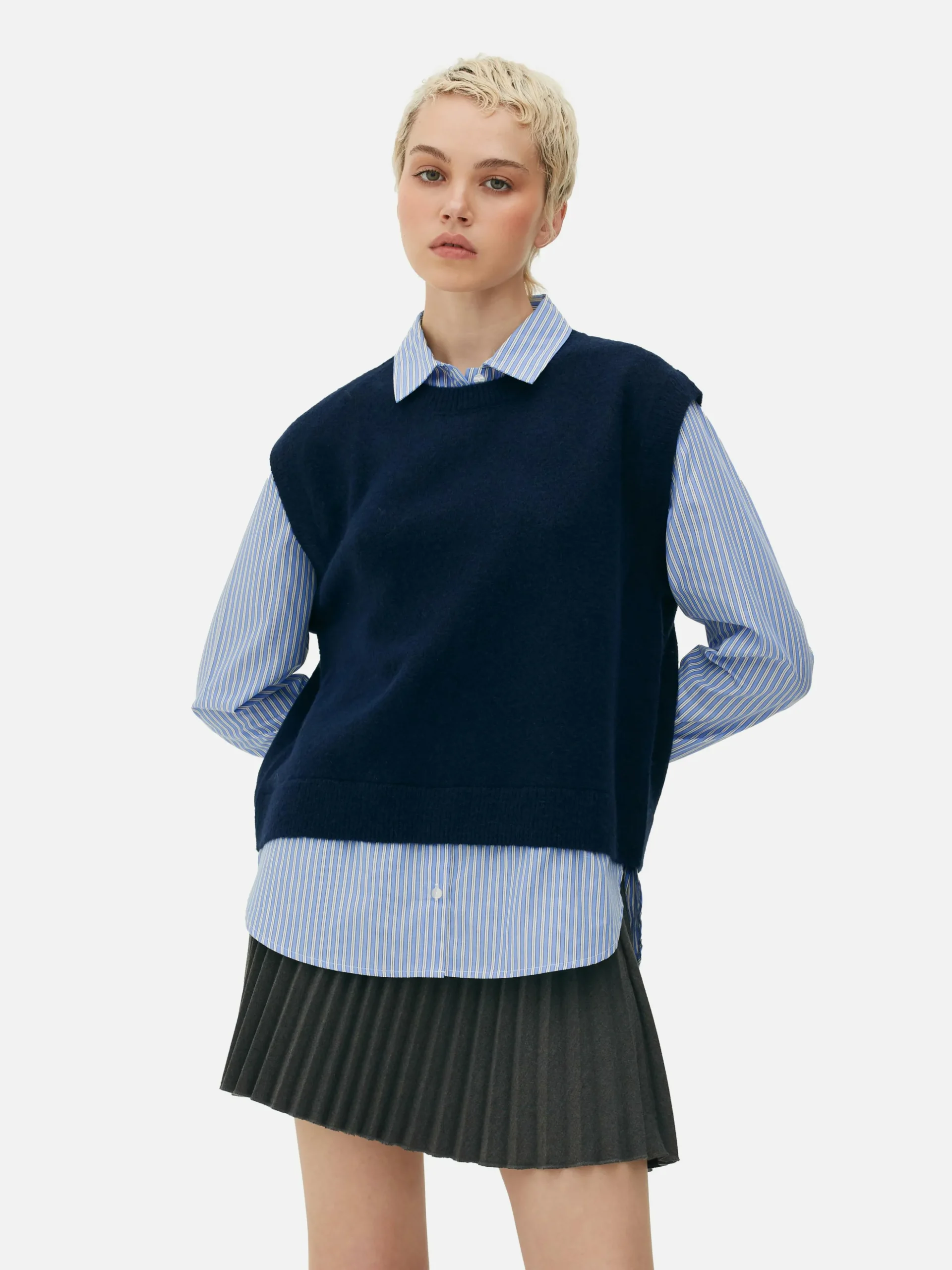 dbardeur_chemise_en_super_0-1.webp Débardeur Chemise 2-en-1 Superposé