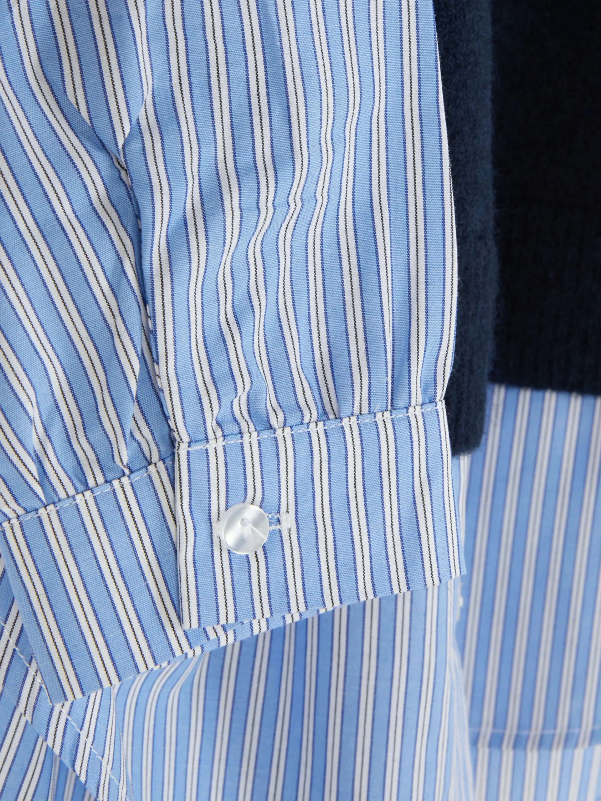 dbardeur_chemise_en_super_6-1.webp Débardeur Chemise 2-en-1 Superposé