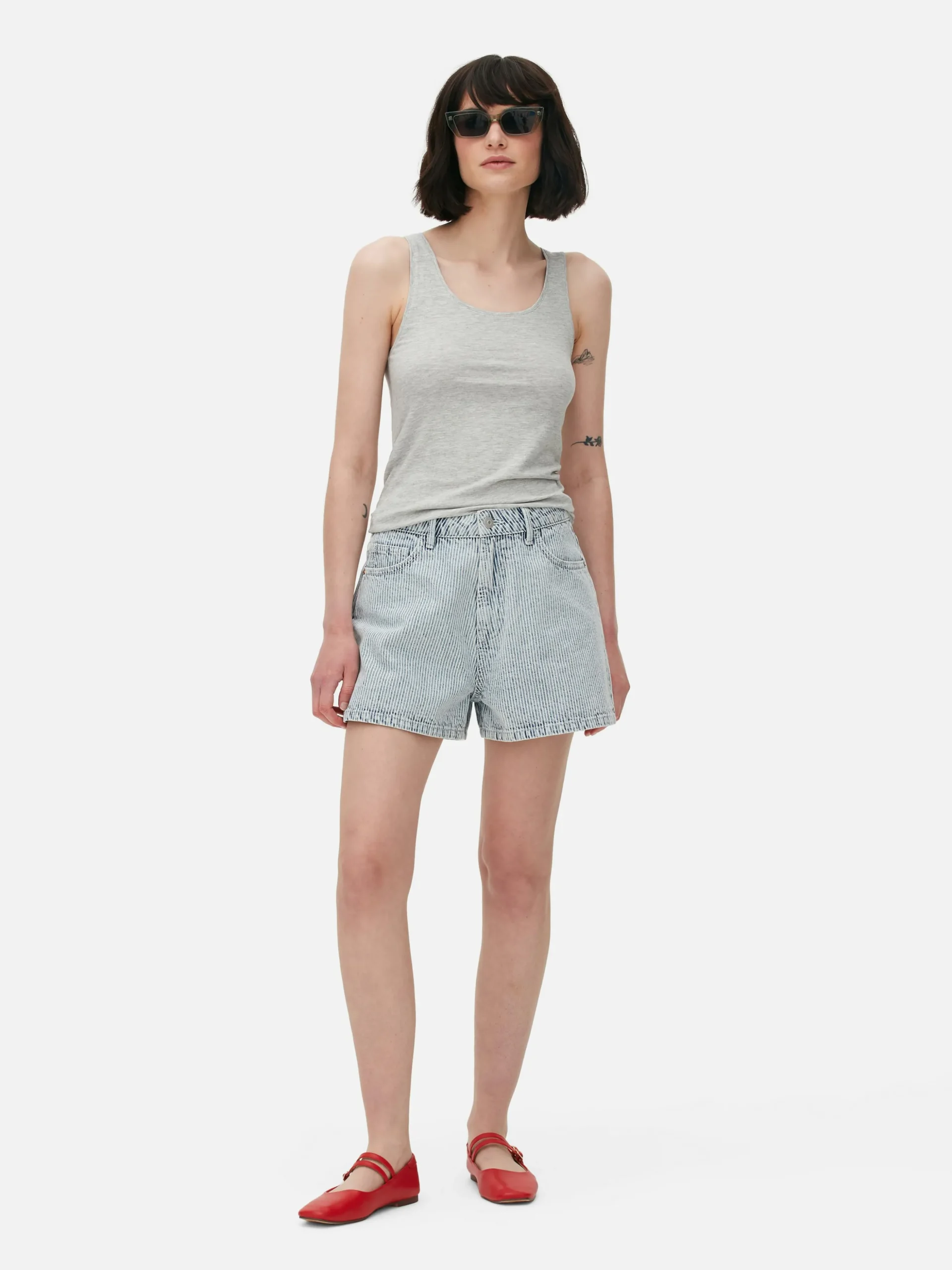 dbardeur_dcollet_en_tissu_0.webp Débardeur Décolleté En Tissu Stretch