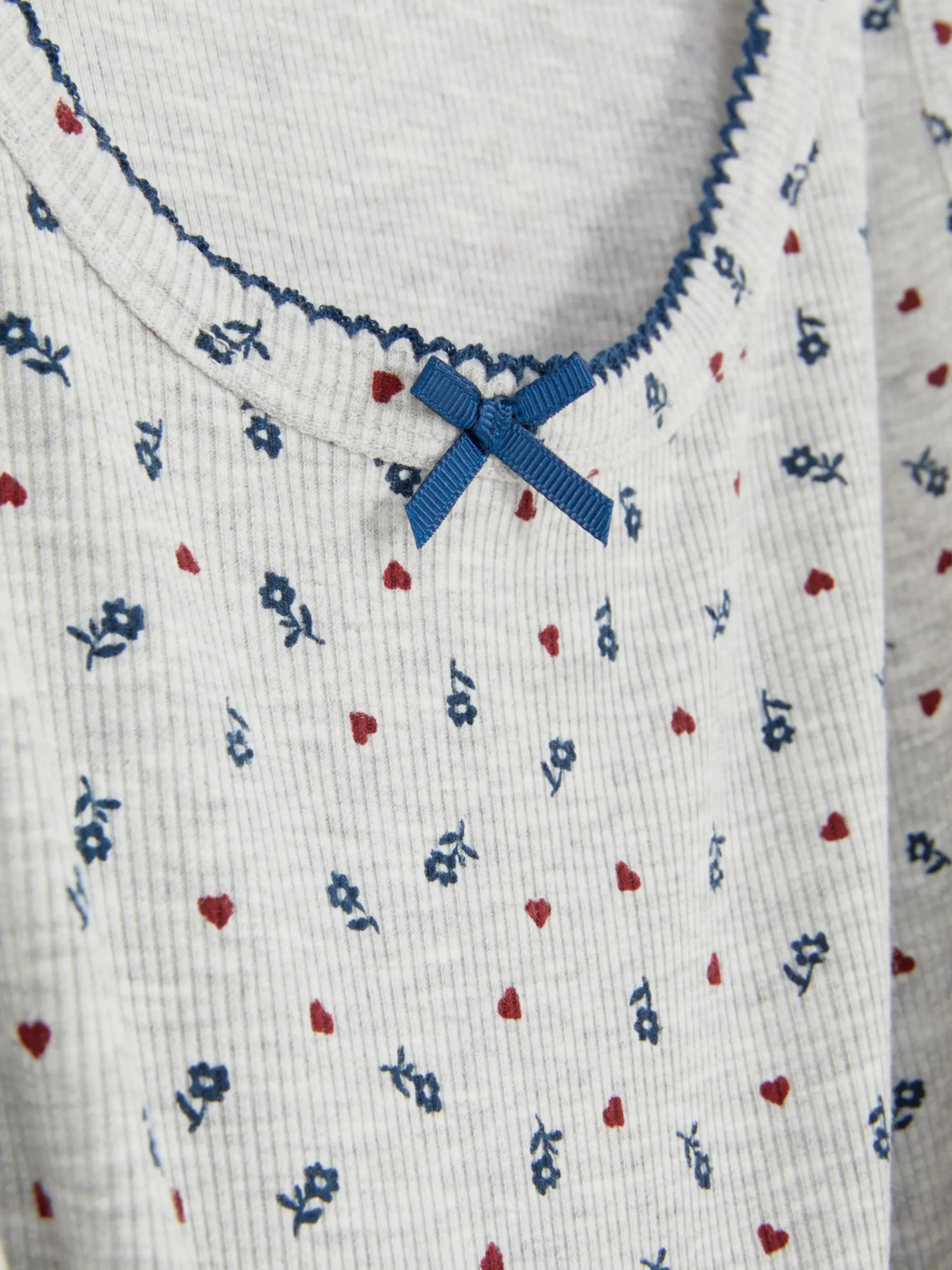 dbardeur_de_pyjama_ctel___1.webp Débardeur De Pyjama Côtelé à Petites Fleurs