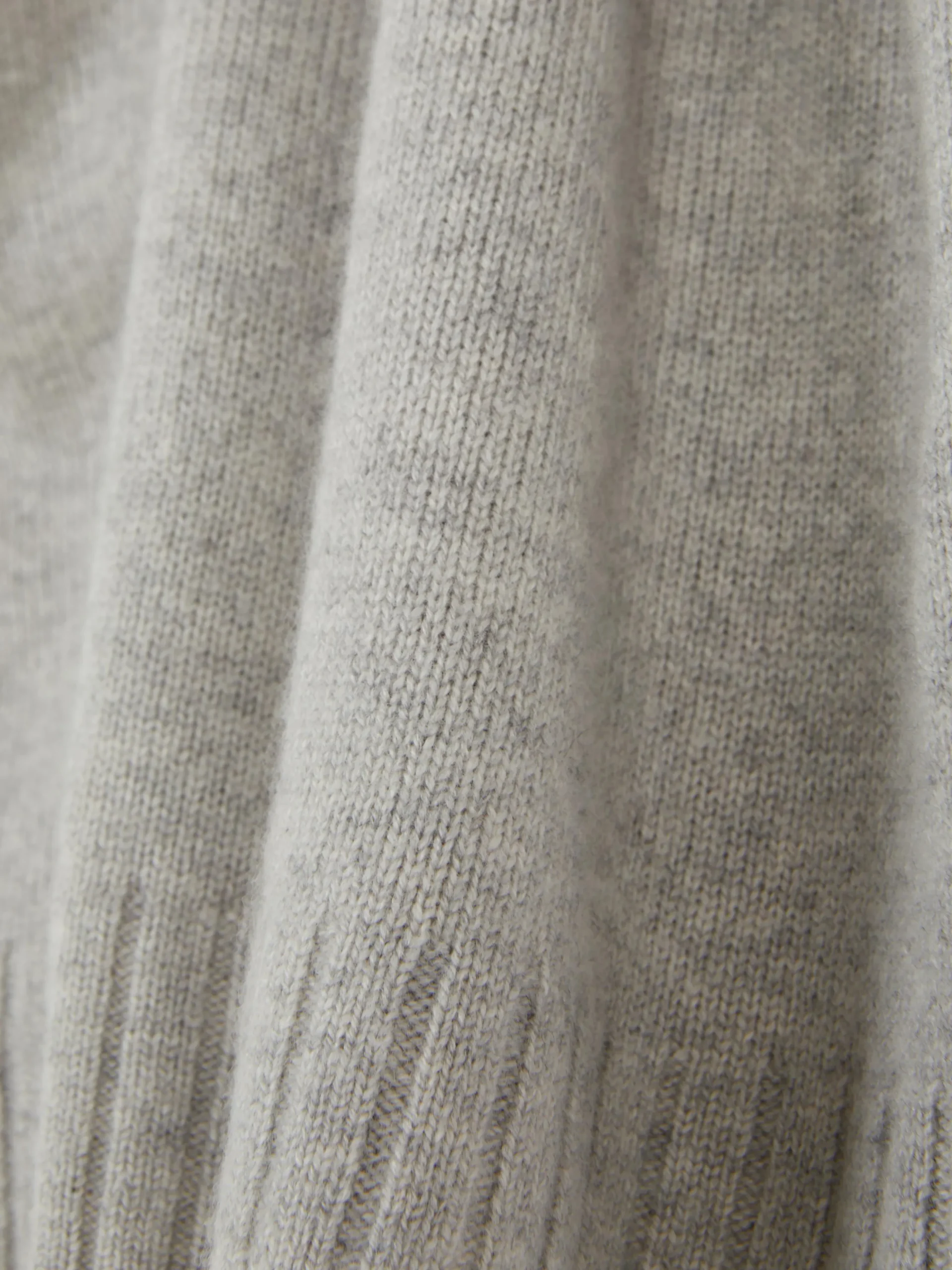 dbardeur_en_maille_ctele__6.webp Débardeur En Maille Côtelée The Edit