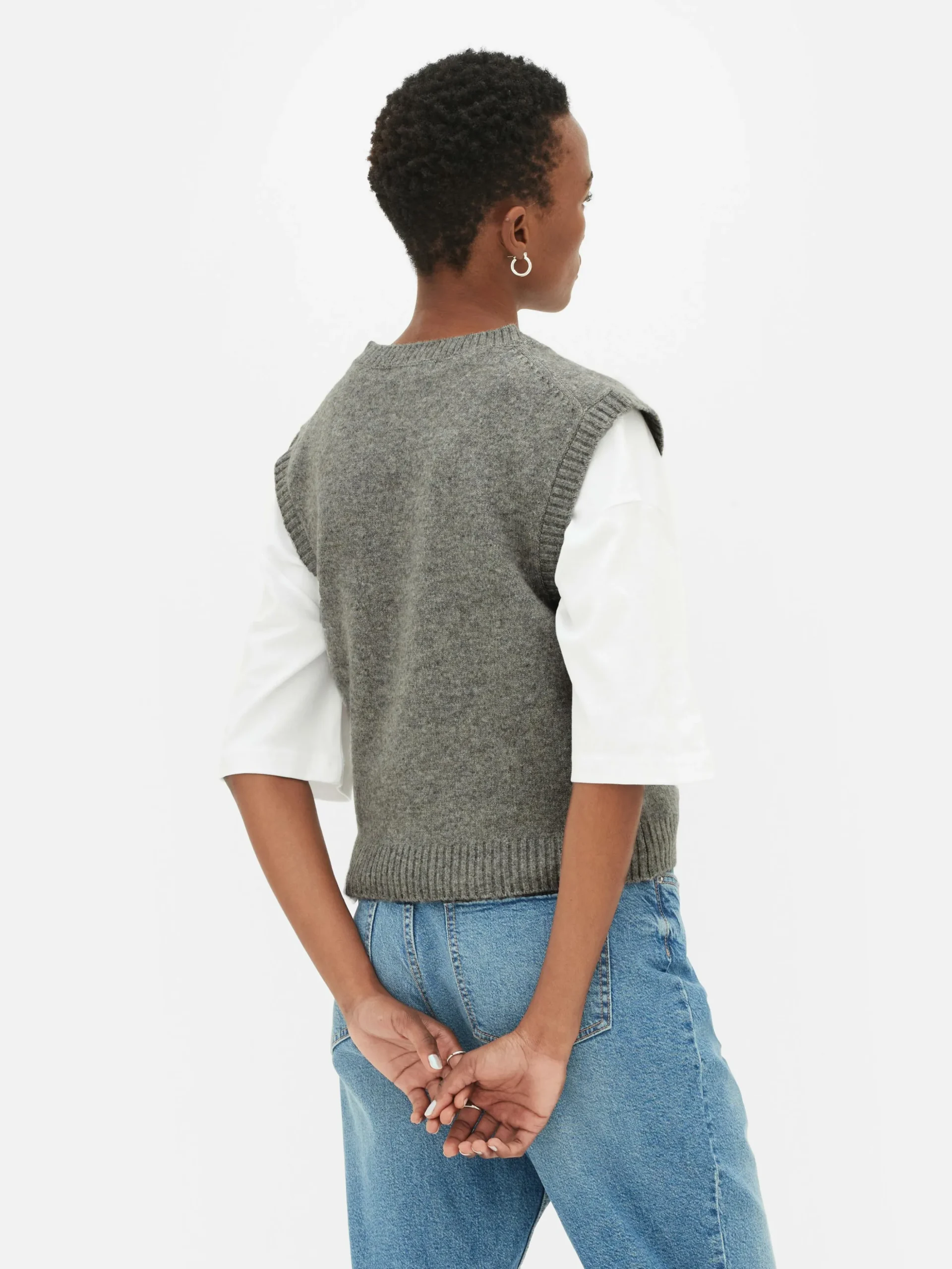 dbardeur_tricot__col_en_v_3.webp Débardeur Tricoté à Col En V