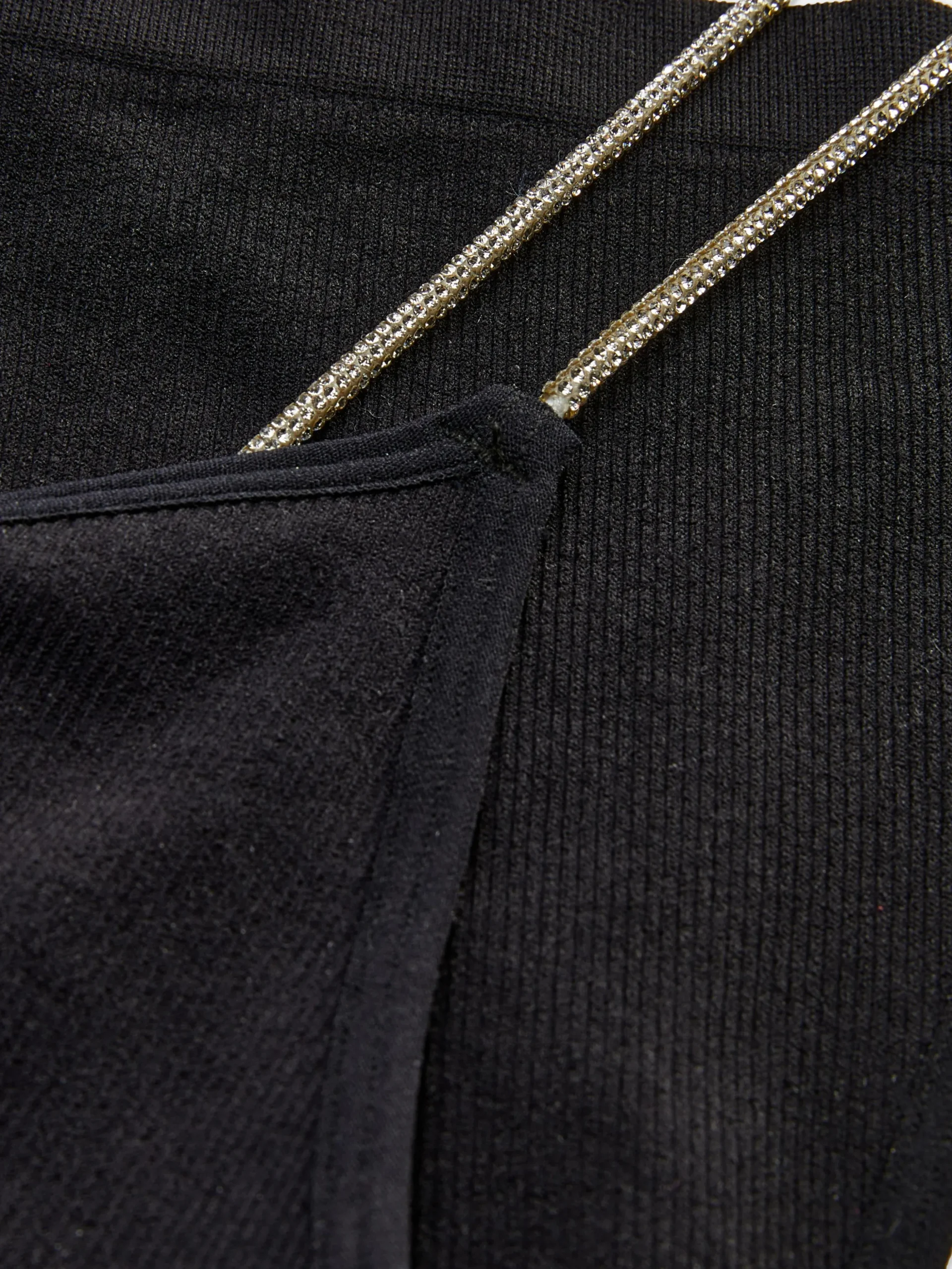 ensemble_brassire_et_stri_1.webp Ensemble Brassière Et String Sans Couture à Strass