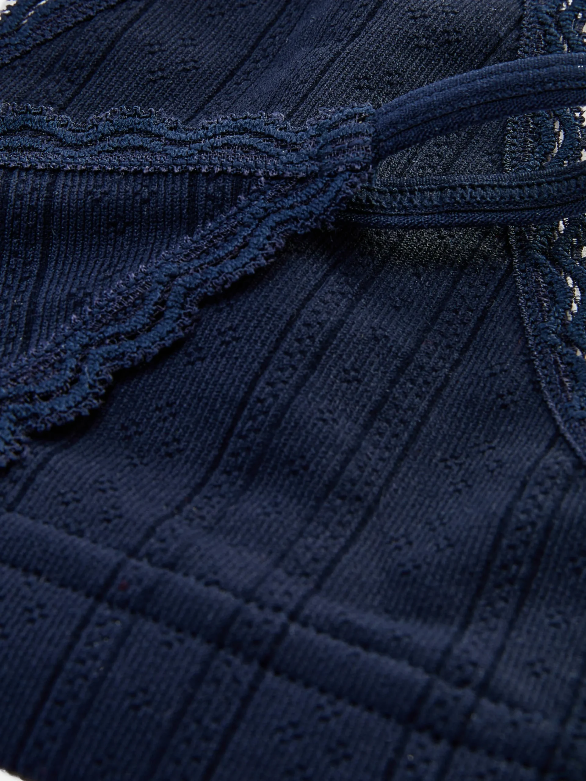 ensemble_brassire_triangl_1-6.webp Ensemble Brassière Triangle Et String Sans Couture