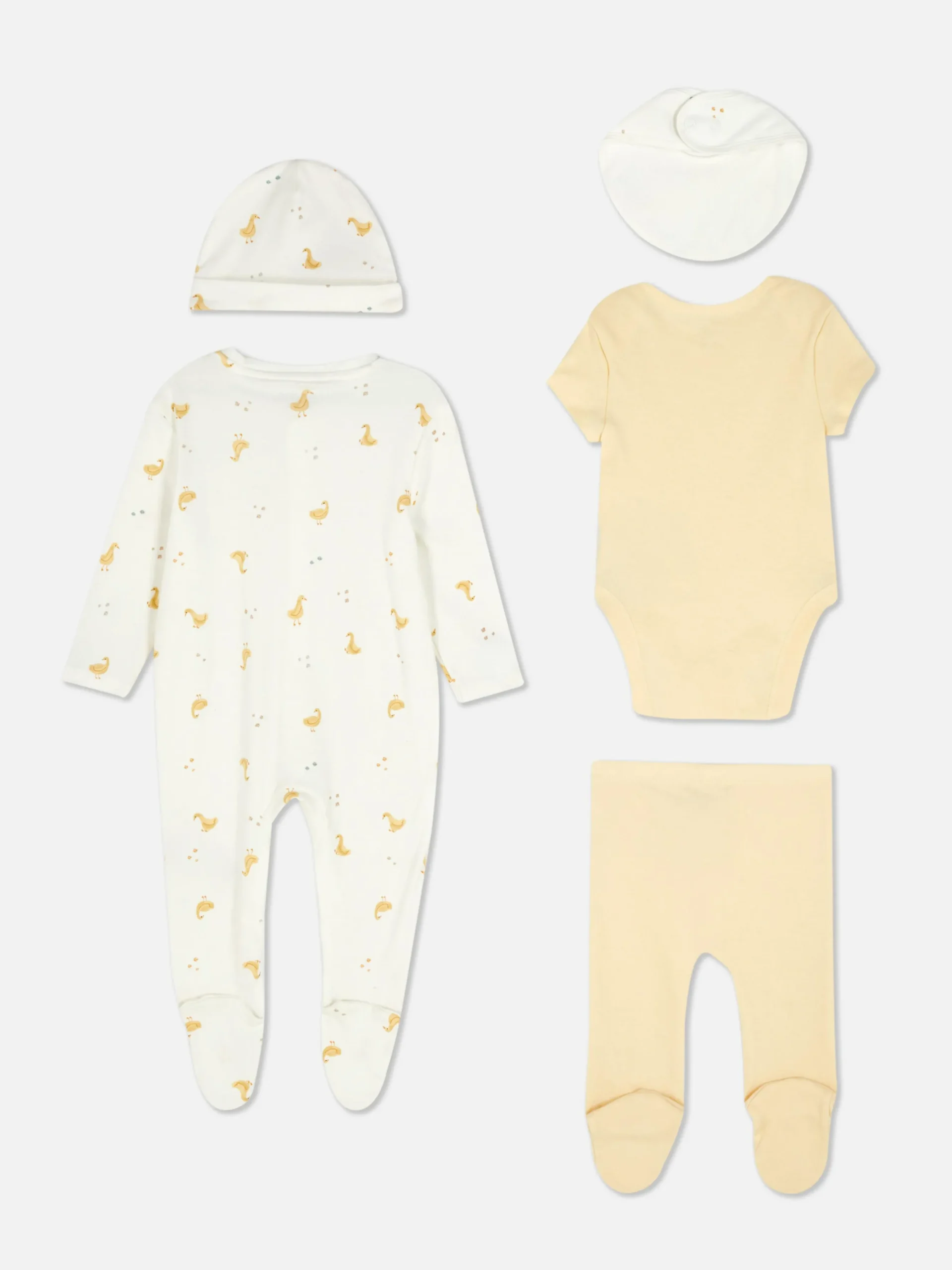 ensemble_nouveaun_cinq_pi_1.webp Ensemble Nouveau-né Cinq Pièces à Imprimé Canard