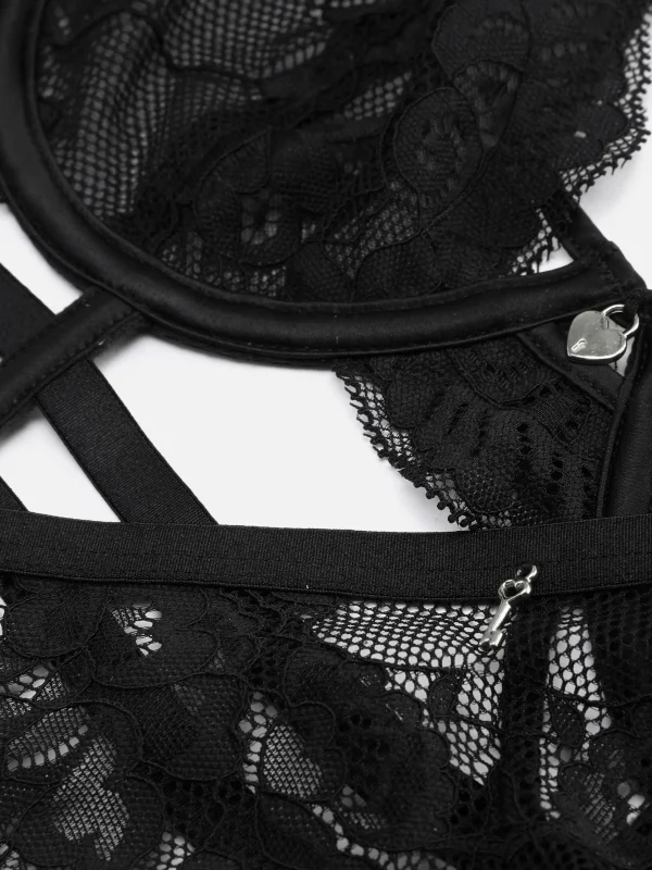 Ensemble Soutien-gorge Et String En Dentelle