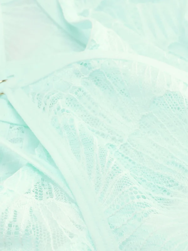 Ensemble Soutien-gorge Non Rembourré Et String En Dentelle