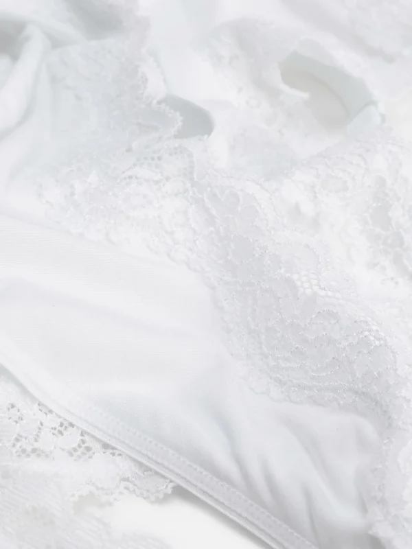 Ensemble Soutien-gorge Non Rembourré Et String à Liseré En Dentelle