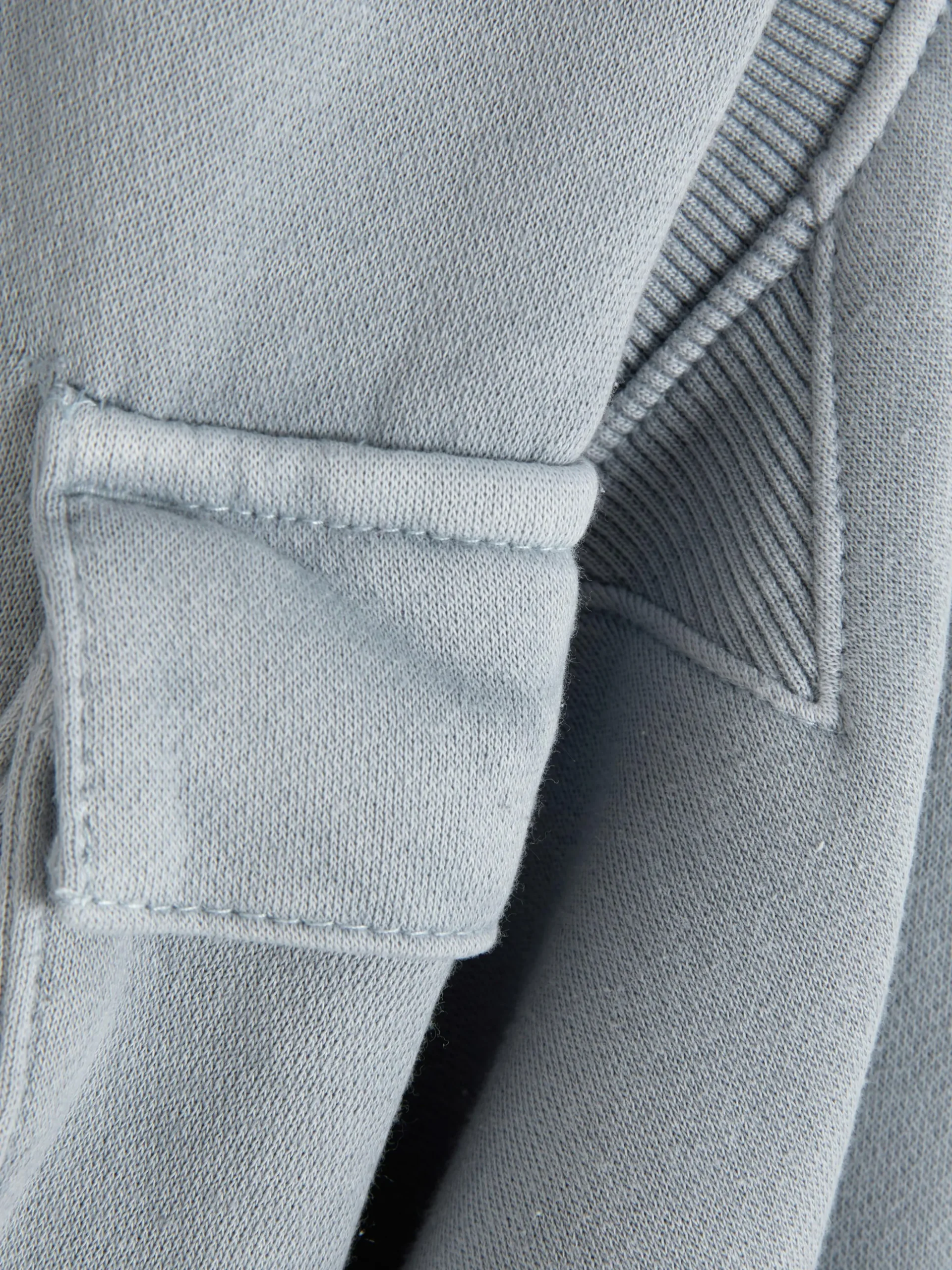 ensemble_sweatshirt_et_ba_2.webp Ensemble Sweat-shirt Et Bas De Jogging Cargo