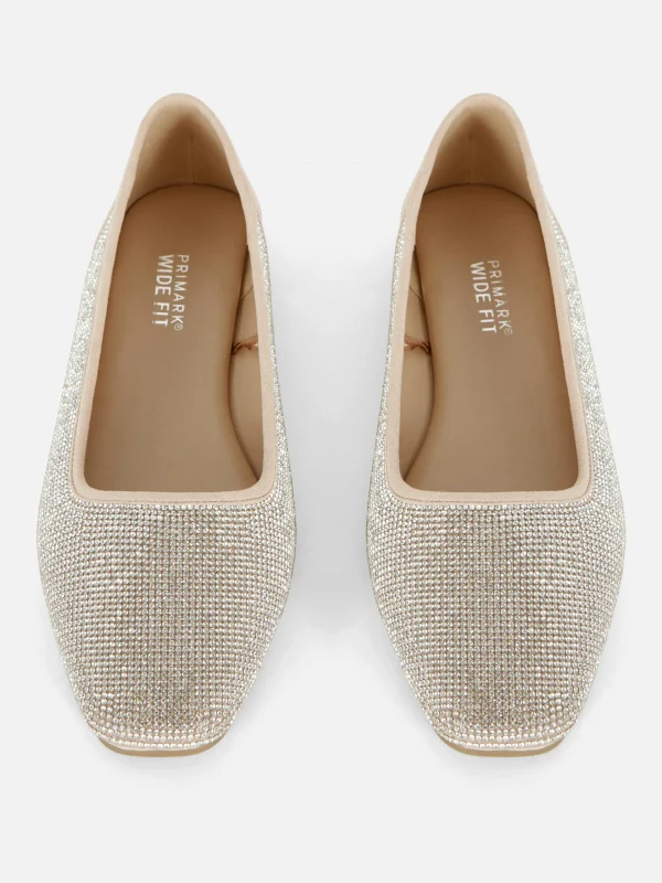 Escarpins Cloutés à Bout Carré