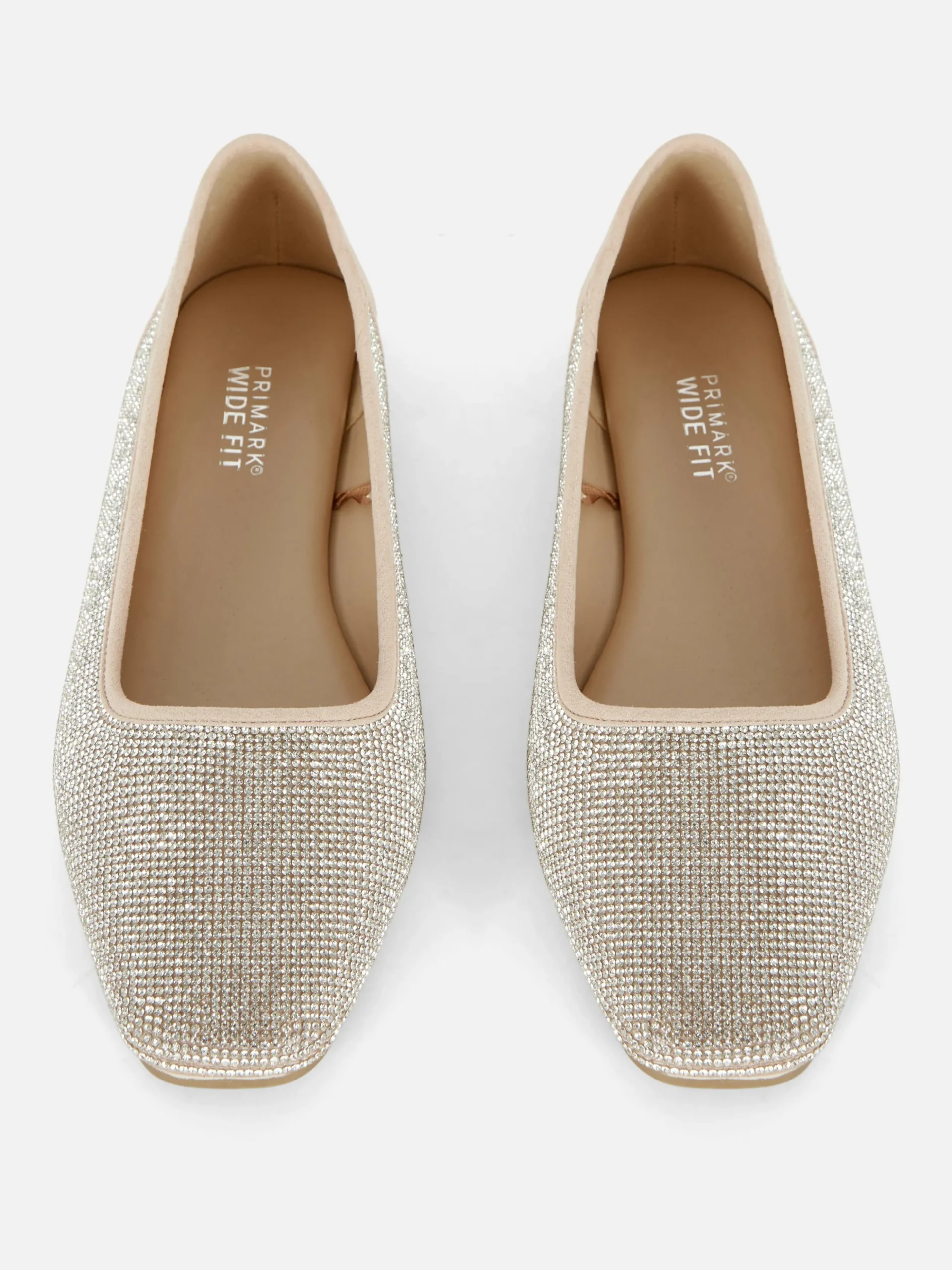 escarpins_clouts__bout_ca_1.webp Escarpins Cloutés à Bout Carré