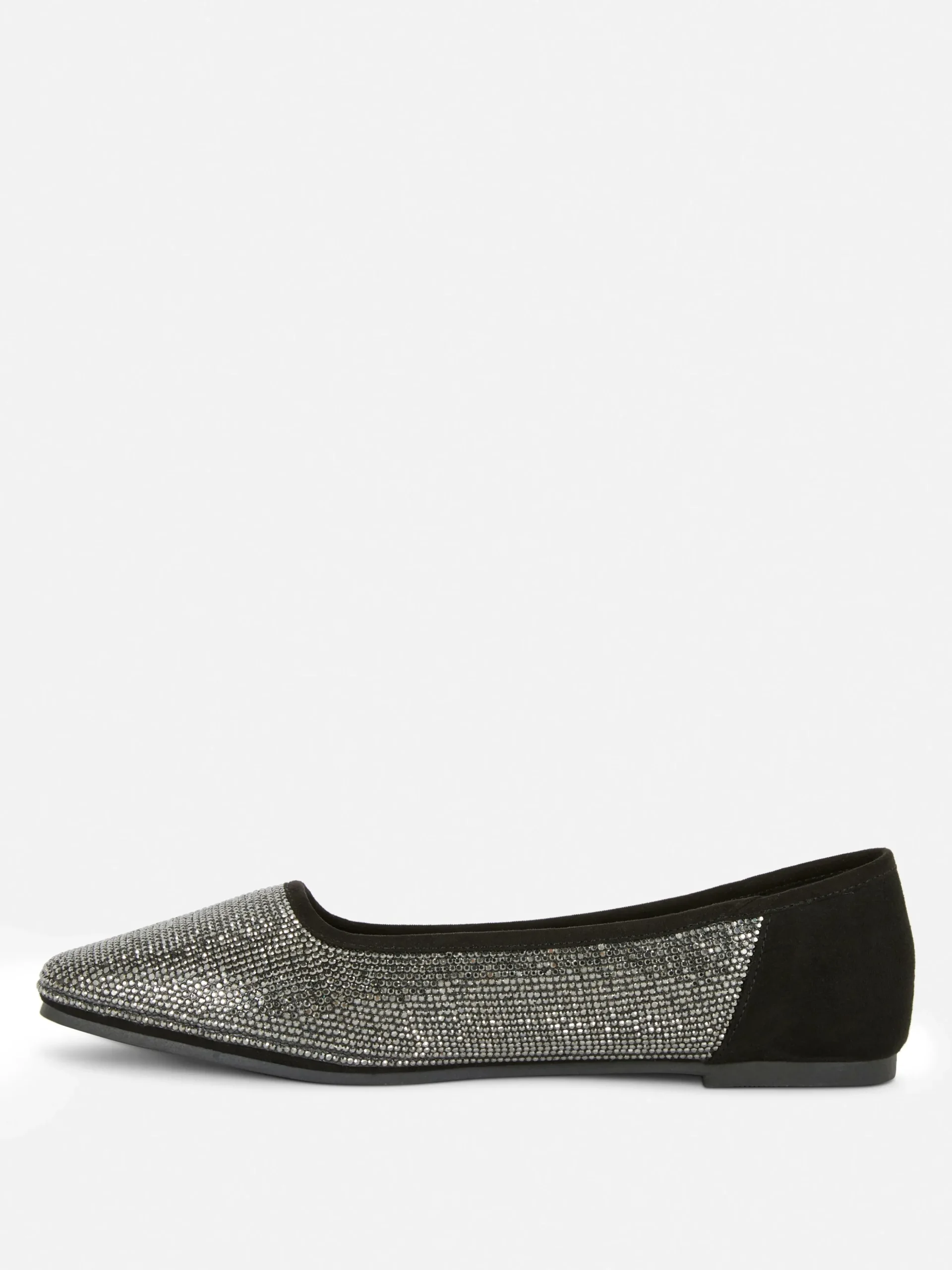 escarpins_clouts__bout_ca_3-1.webp Escarpins Cloutés à Bout Carré