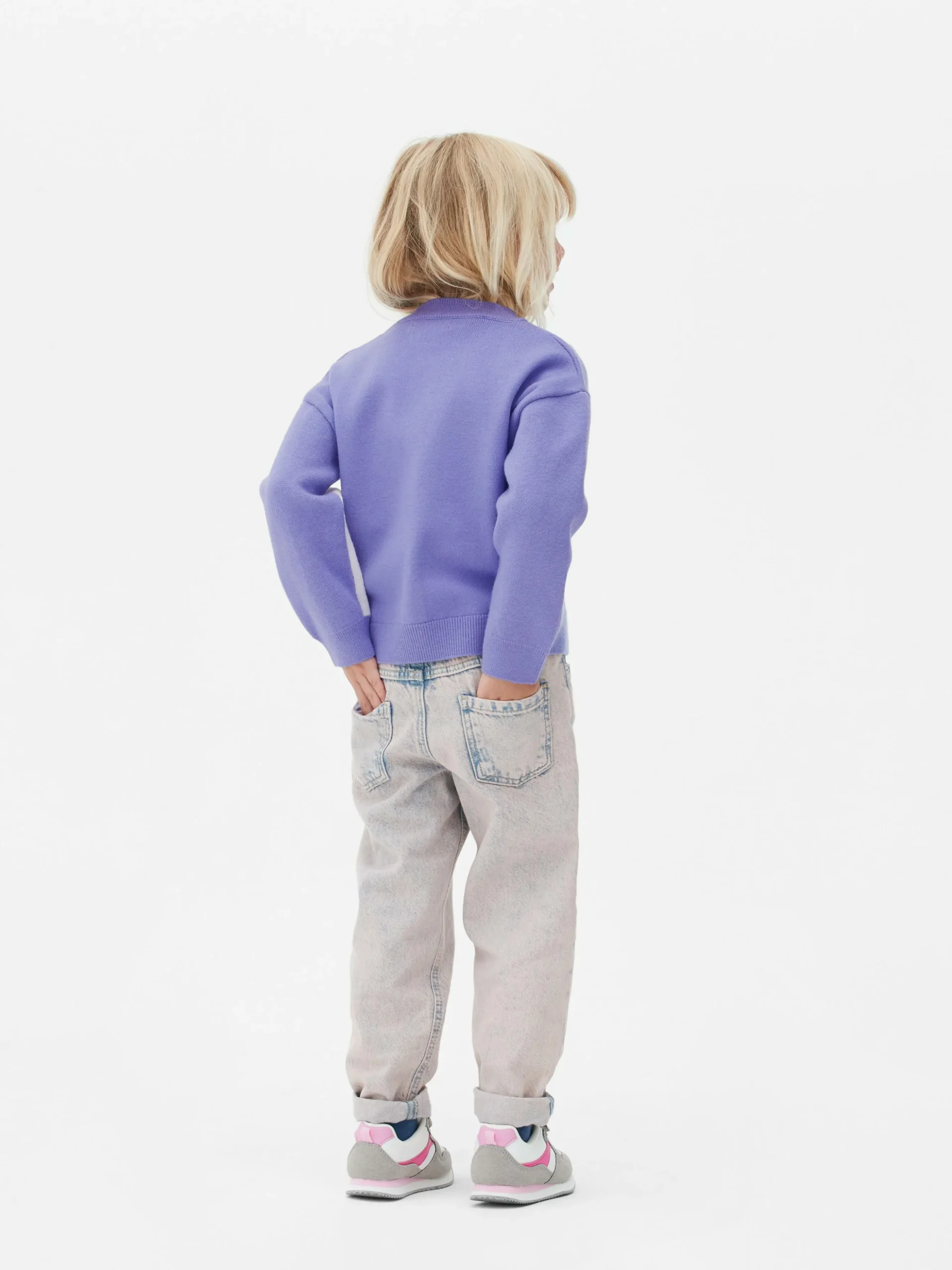 gilet__col_en_v_et_motif__1.webp Gilet à Col En V Et Motif Licorne