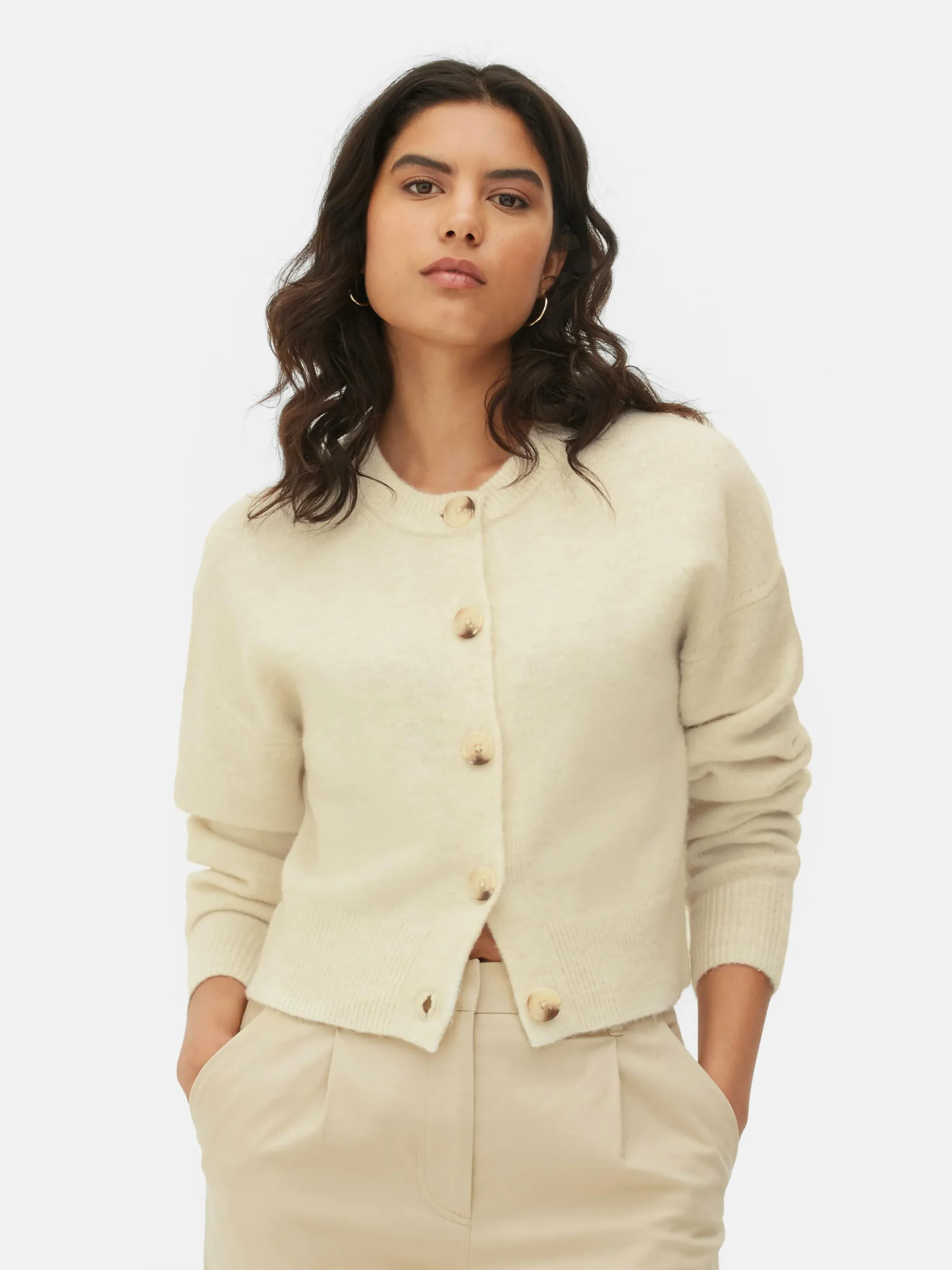 gilet_boutonn__col_rasduc_0-2.webp Gilet Boutonné à Col Ras-du-cou