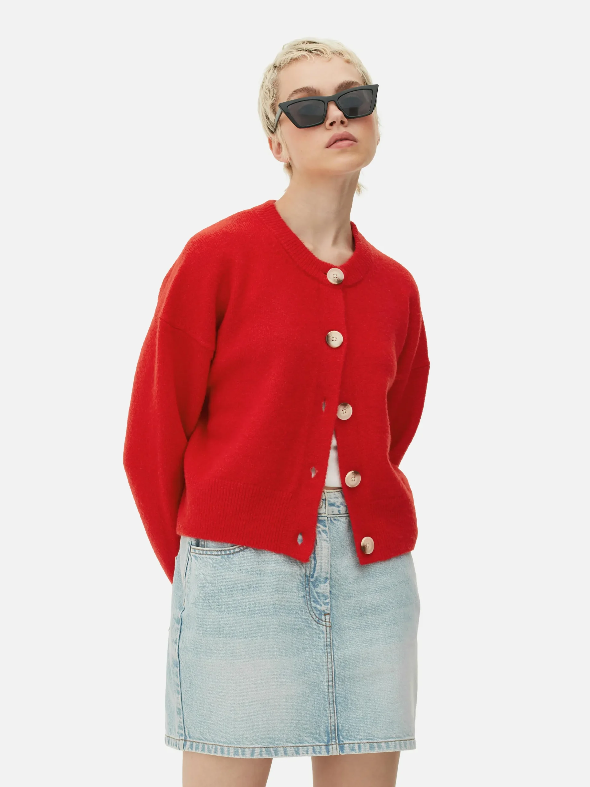 gilet_boutonn__col_rasduc_0.webp Gilet Boutonné à Col Ras-du-cou