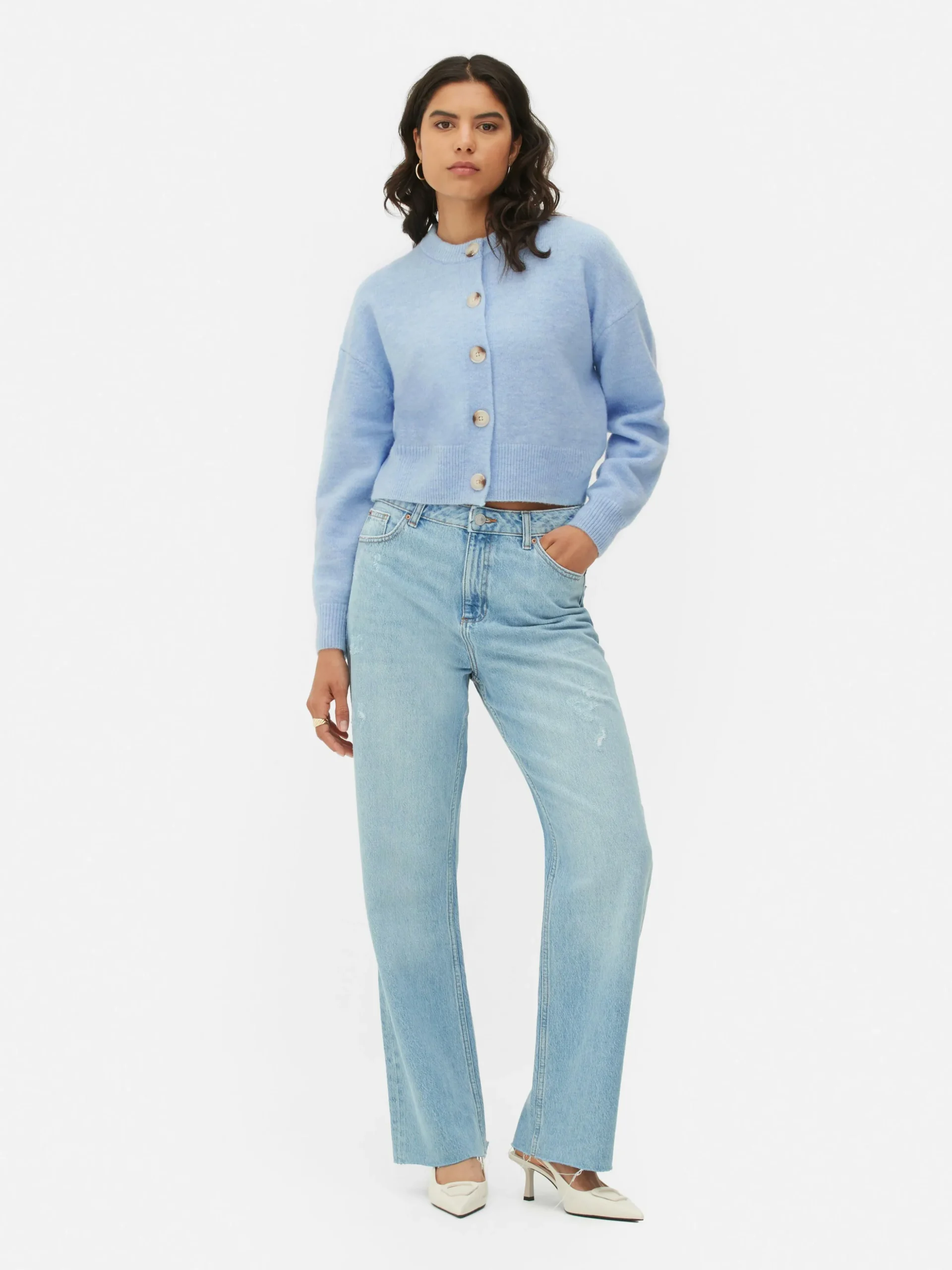 gilet_boutonn__col_rasduc_1-1.webp Gilet Boutonné à Col Ras-du-cou