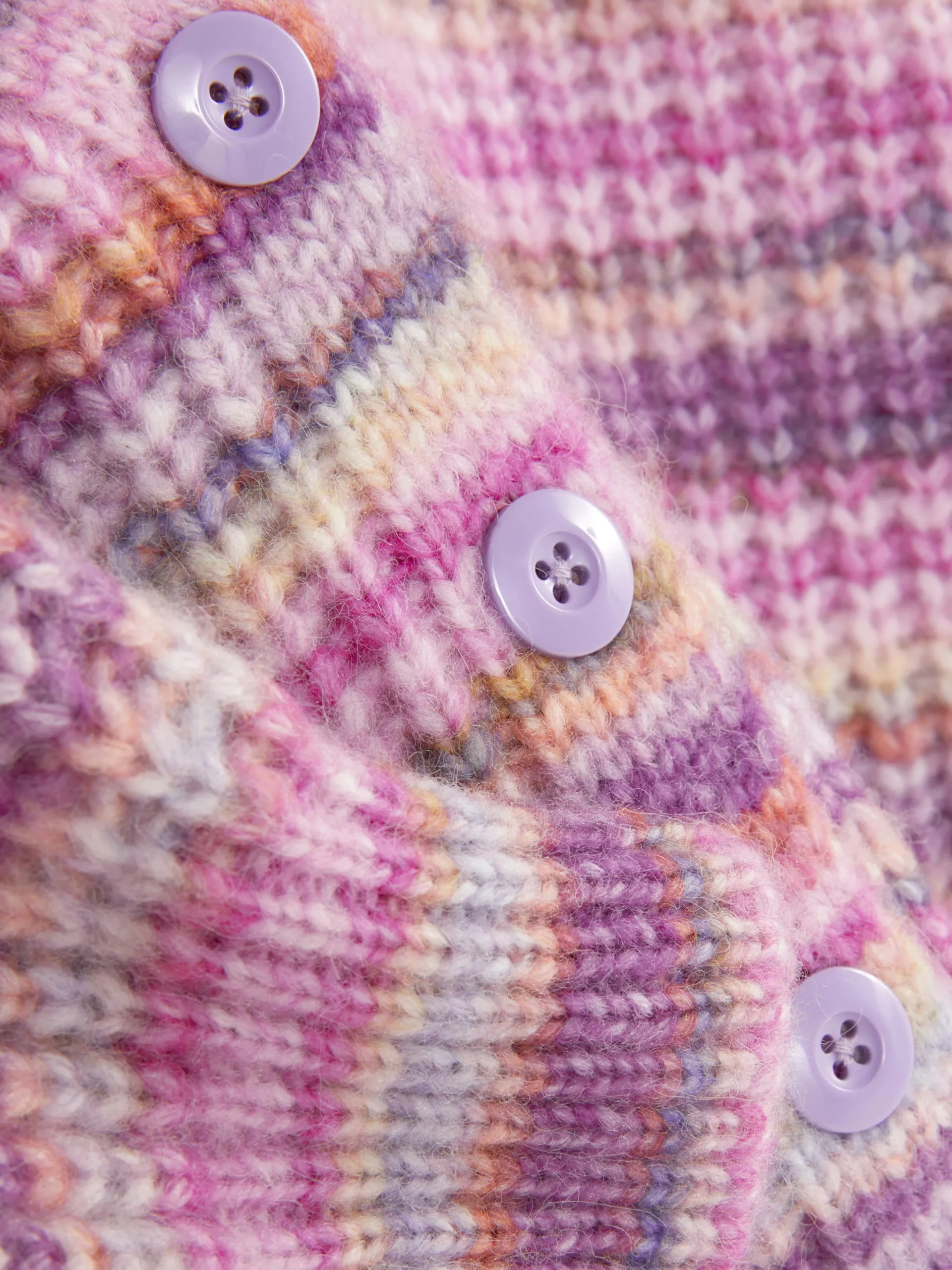 gilet_boutonn__rayures_2.webp Gilet Boutonné à Rayures