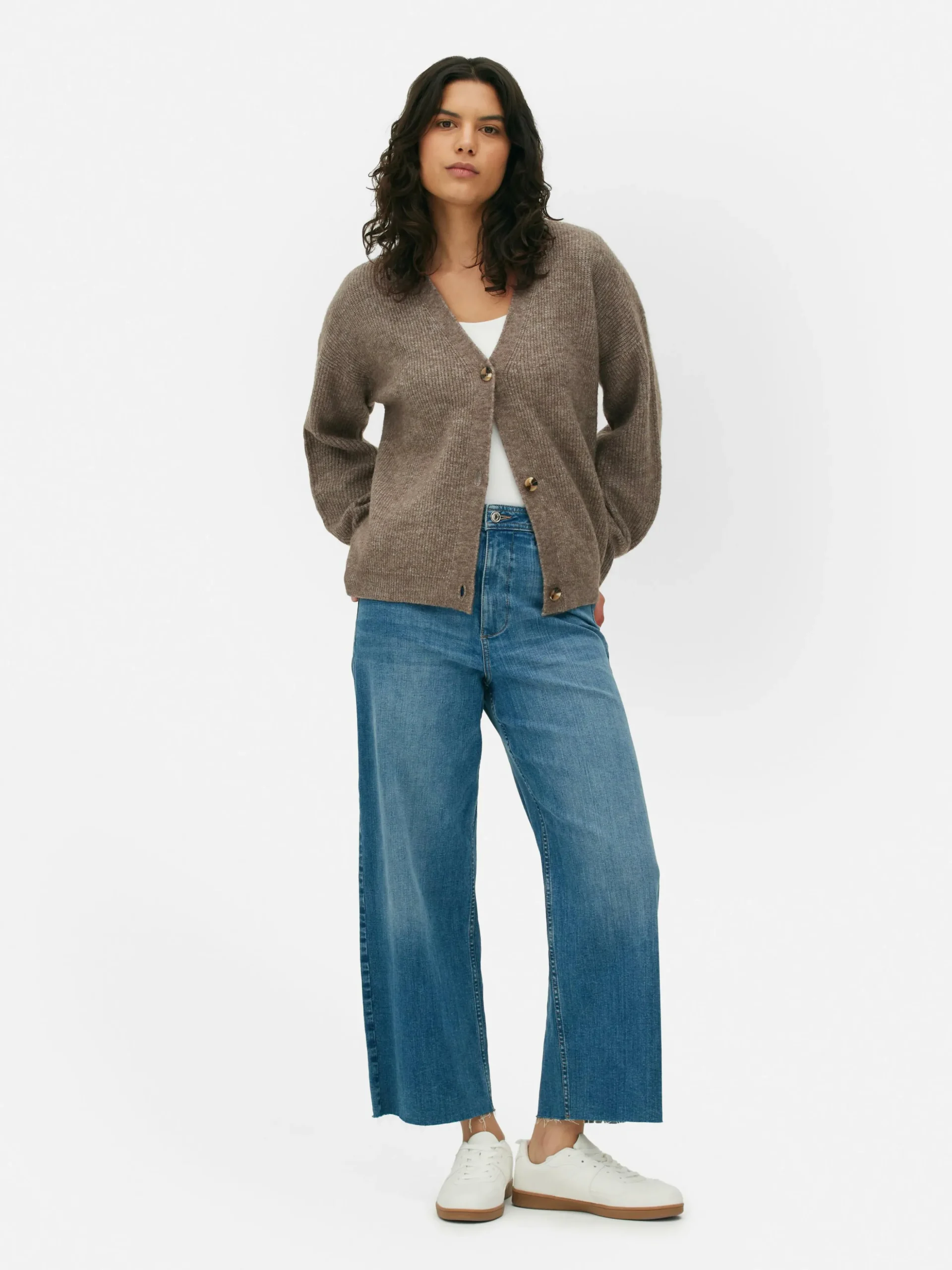 gilet_dcontract__col_en_v_1.webp Gilet Décontracté à Col En V