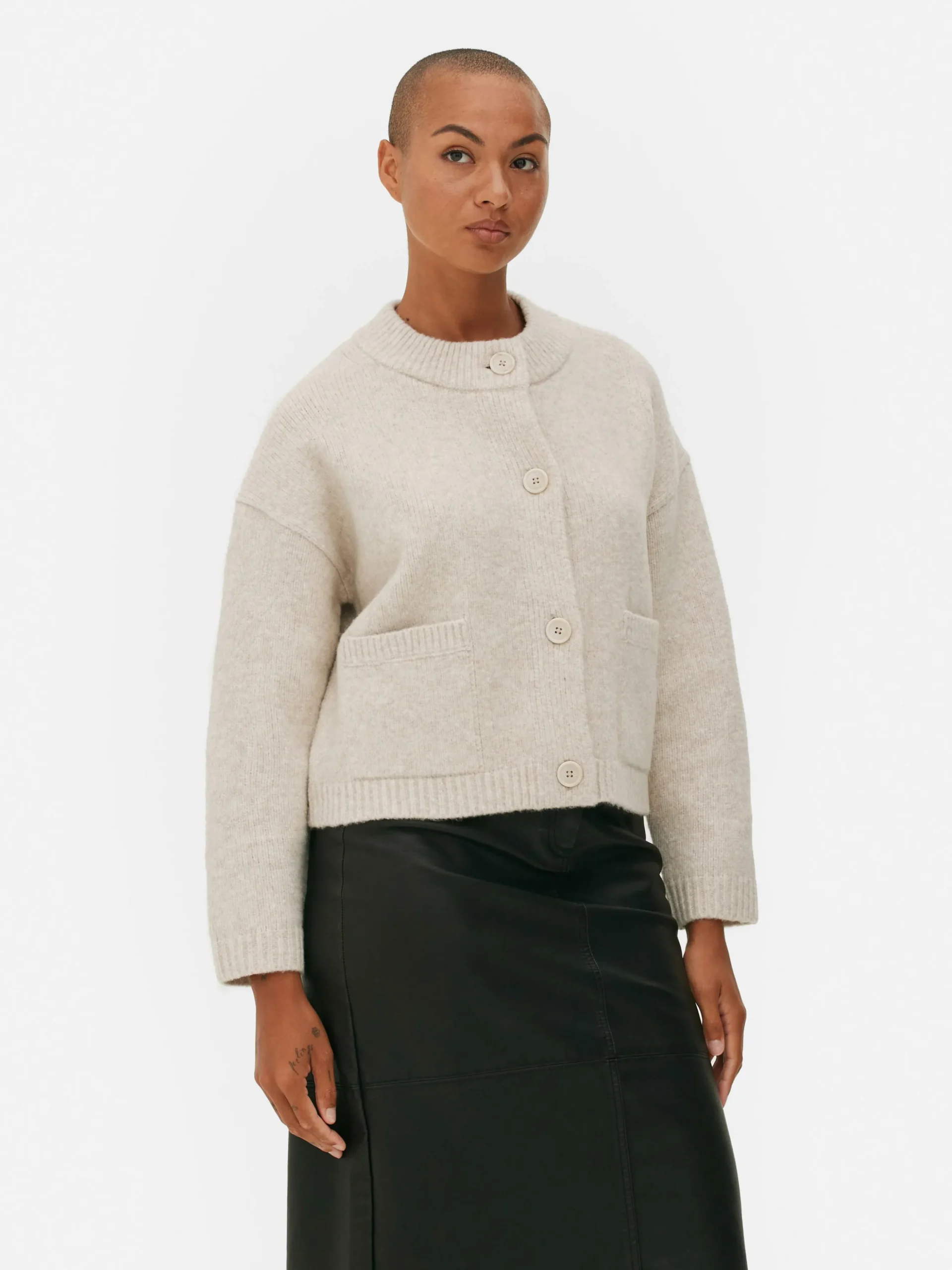 gilet_dcontract_boutonn_s_1.webp Gilet Décontracté Boutonné Sur Le Devant