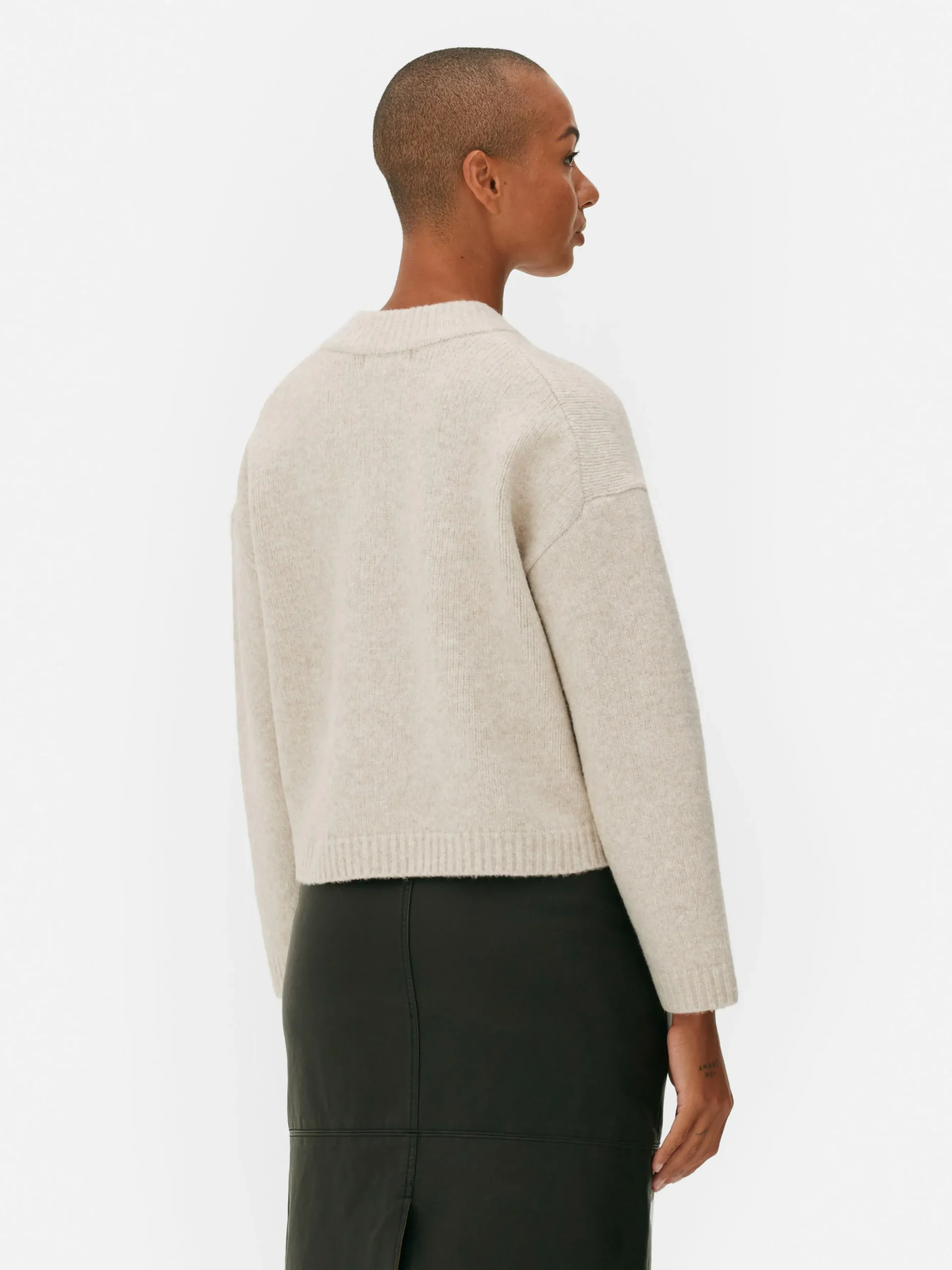 gilet_dcontract_boutonn_s_2.webp Gilet Décontracté Boutonné Sur Le Devant