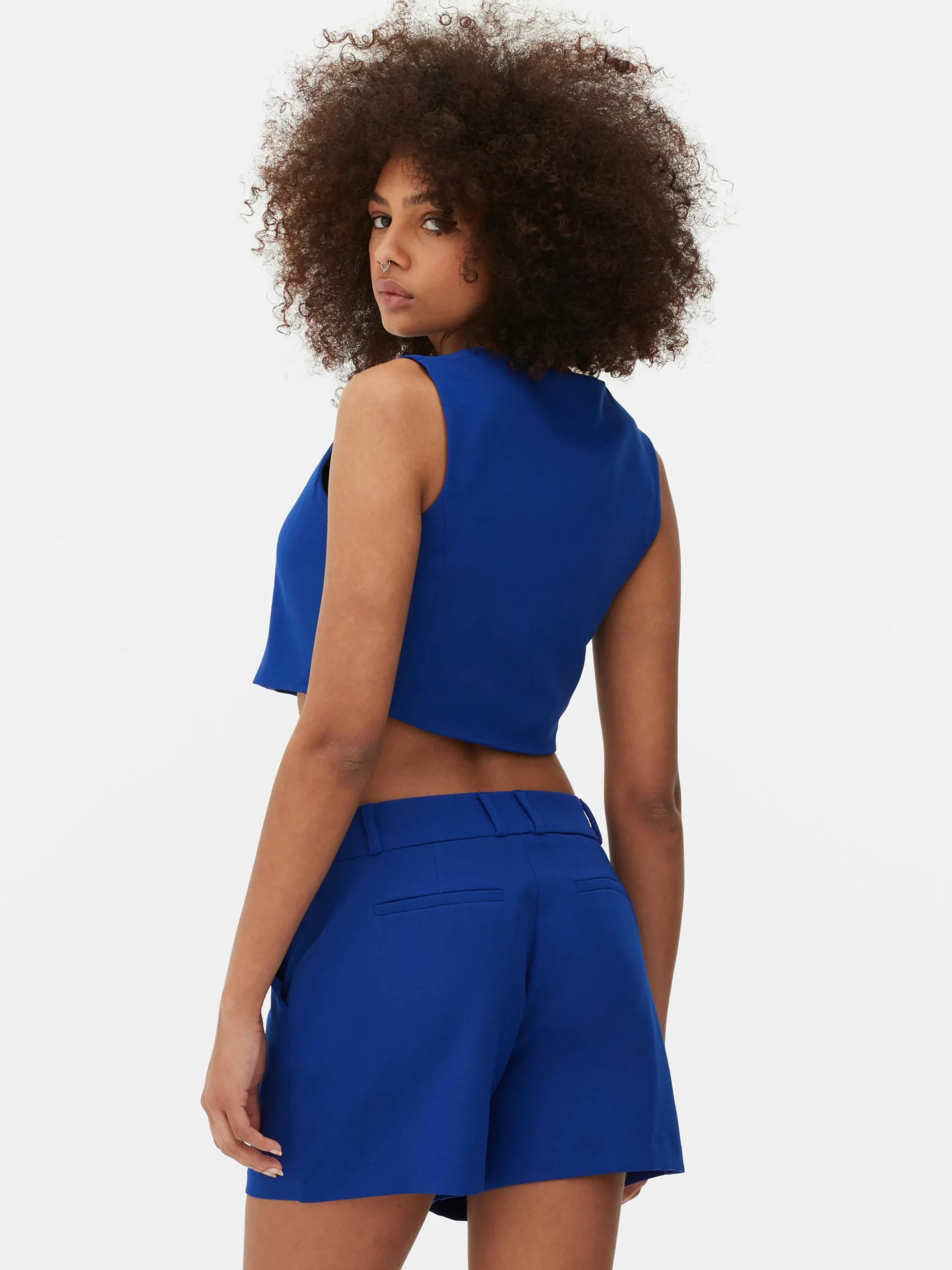 gilet_de_costume_court__b_3.webp Gilet De Costume Court à Boutonnage Simple