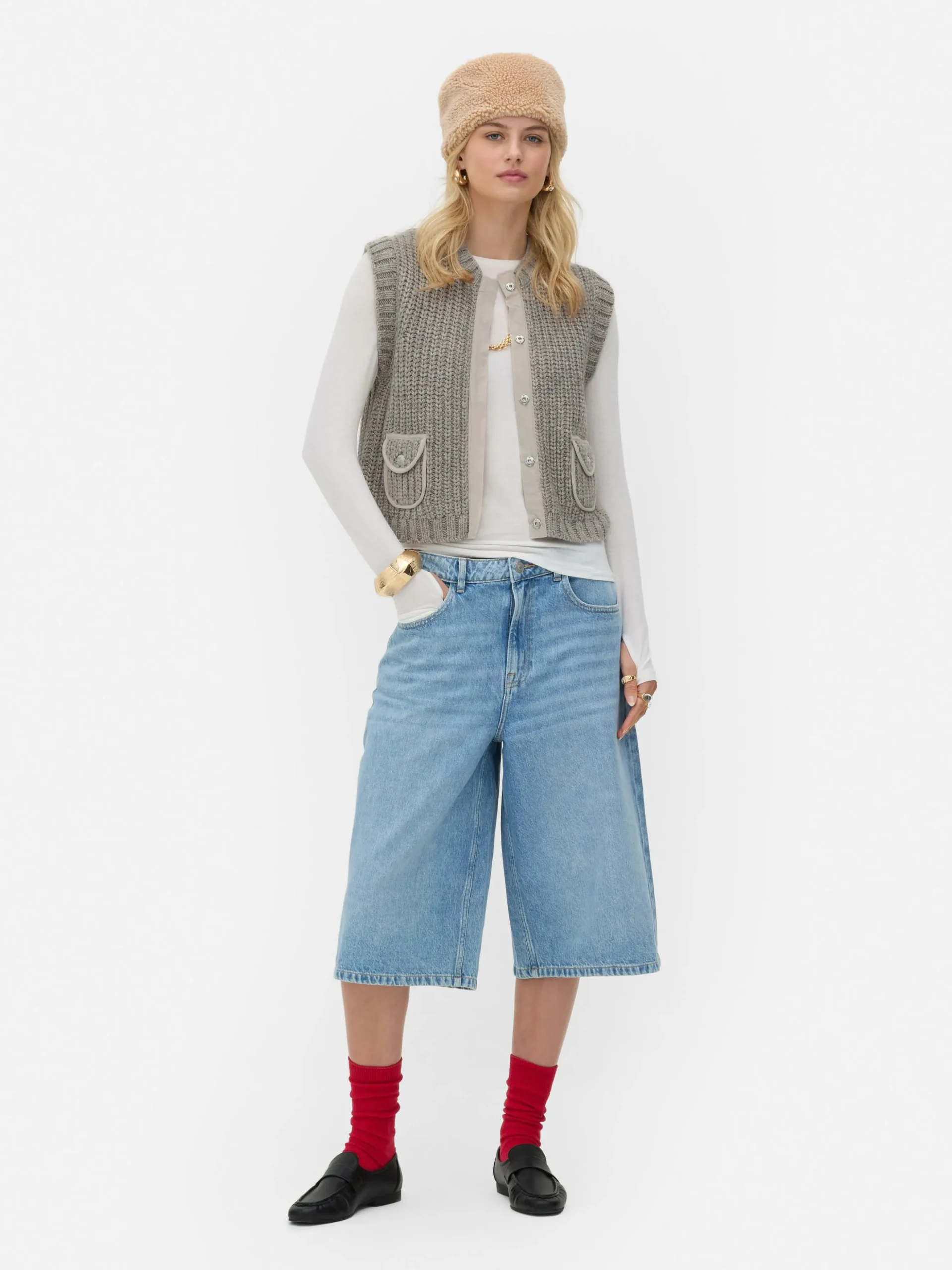 gilet_de_costume_en_maill_1.webp Gilet De Costume En Maille Rita Ora