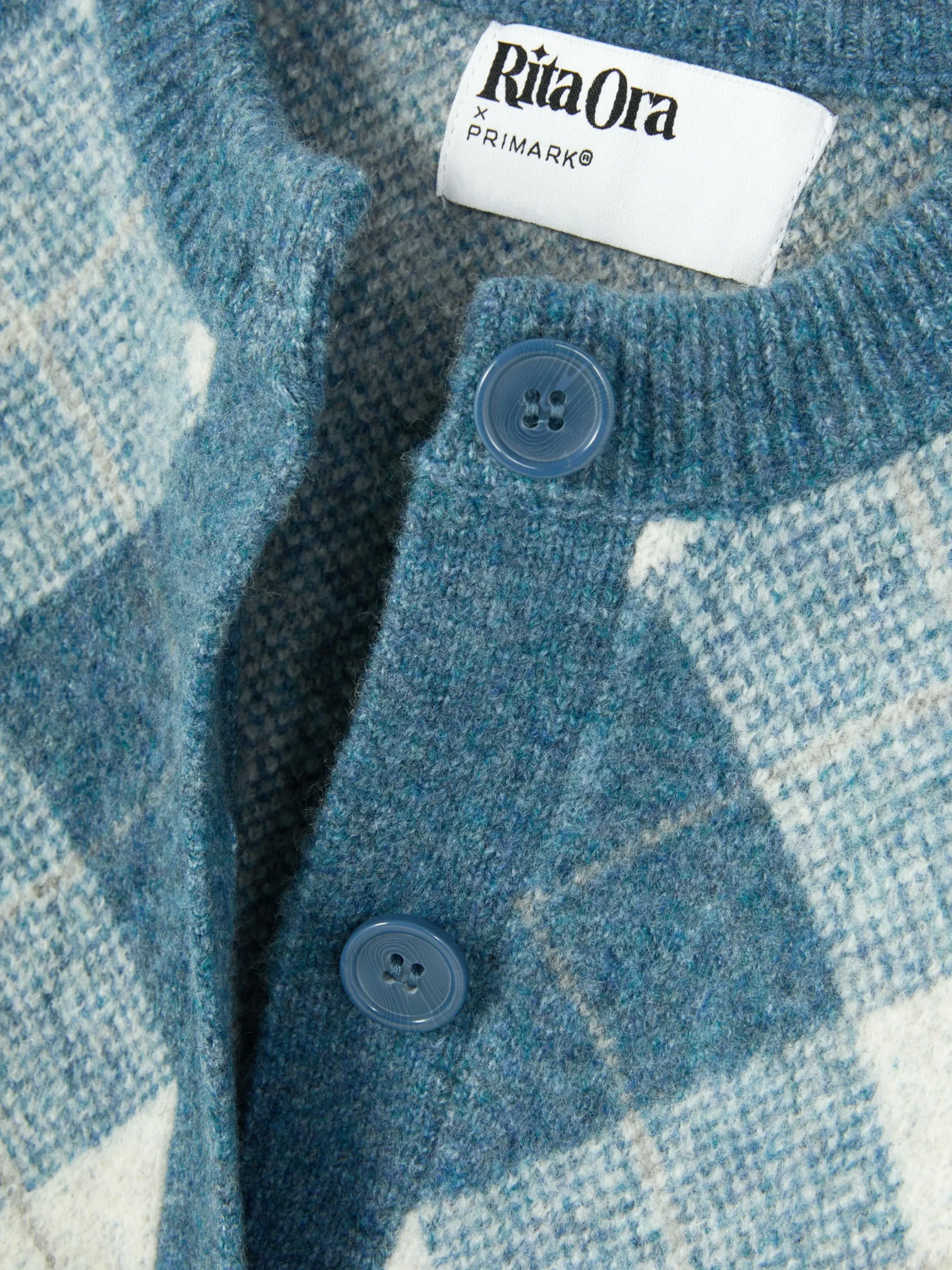 gilet_en_maille__losanges_5.webp Gilet En Maille à Losanges à Coordonner Rita Ora