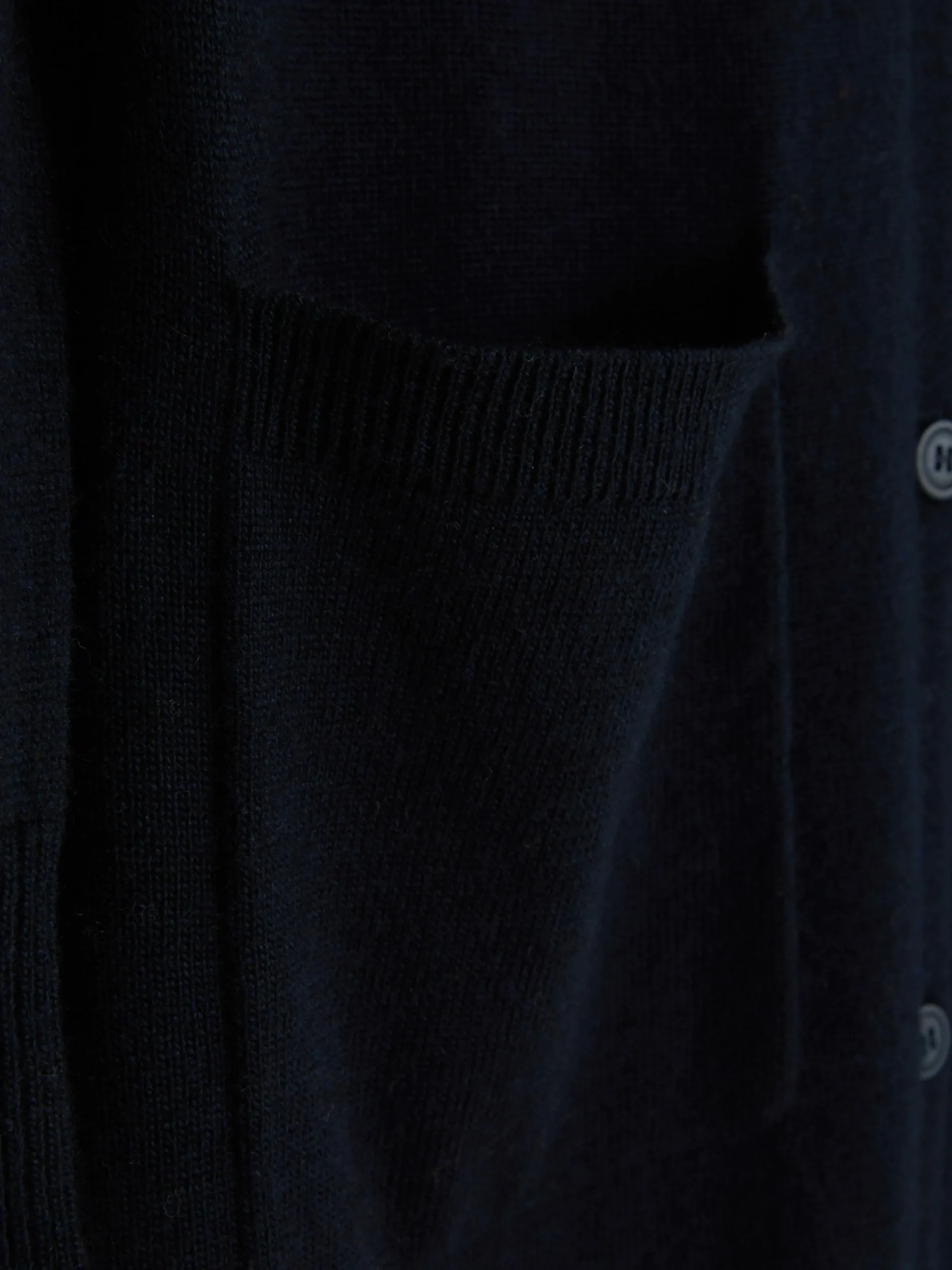 gilet_long_boutonn_5-2.webp Gilet Long Boutonné