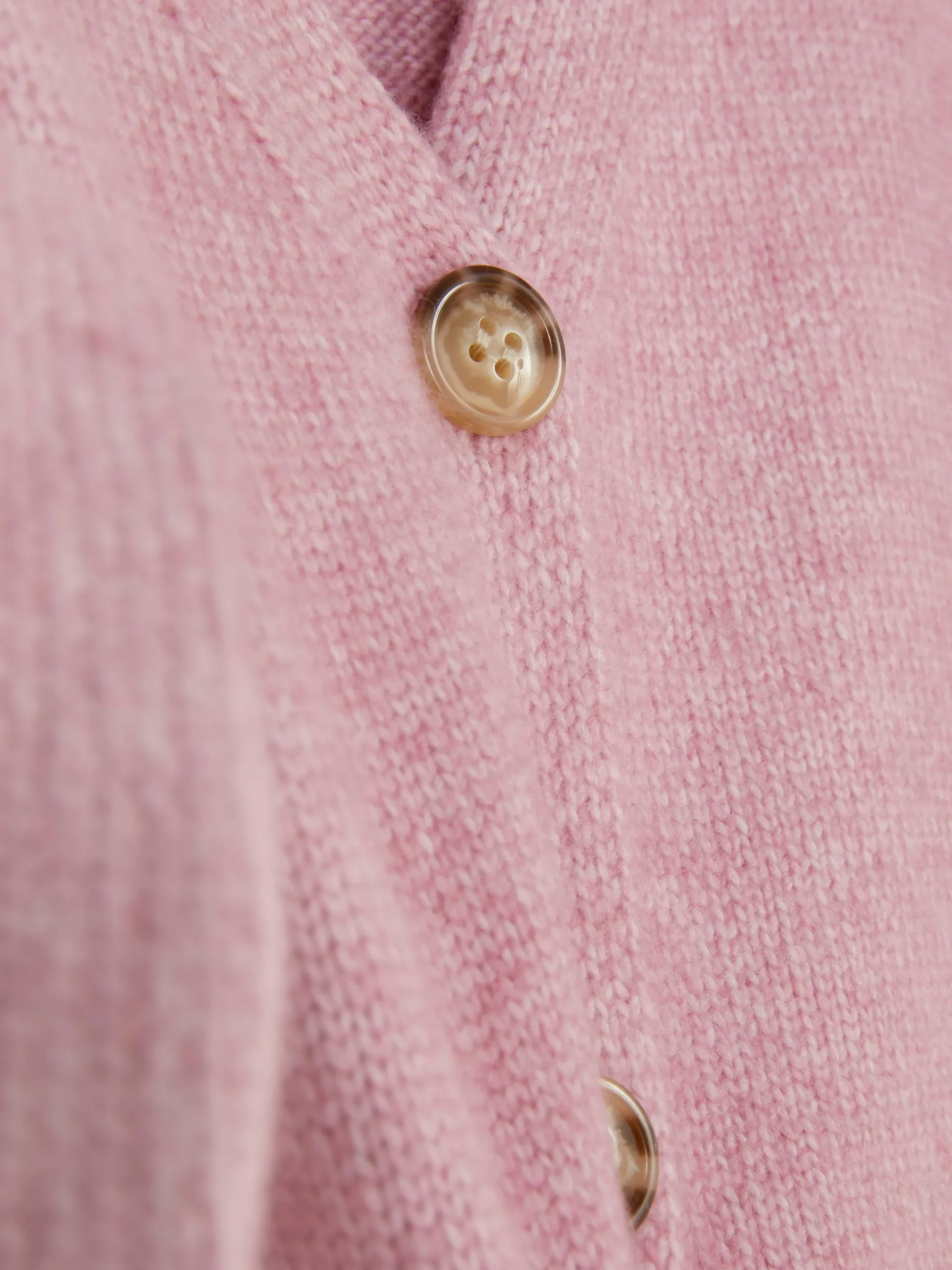 gilet_tricot__ourlet_roul_2.webp Gilet Tricoté à Ourlet Roulotté