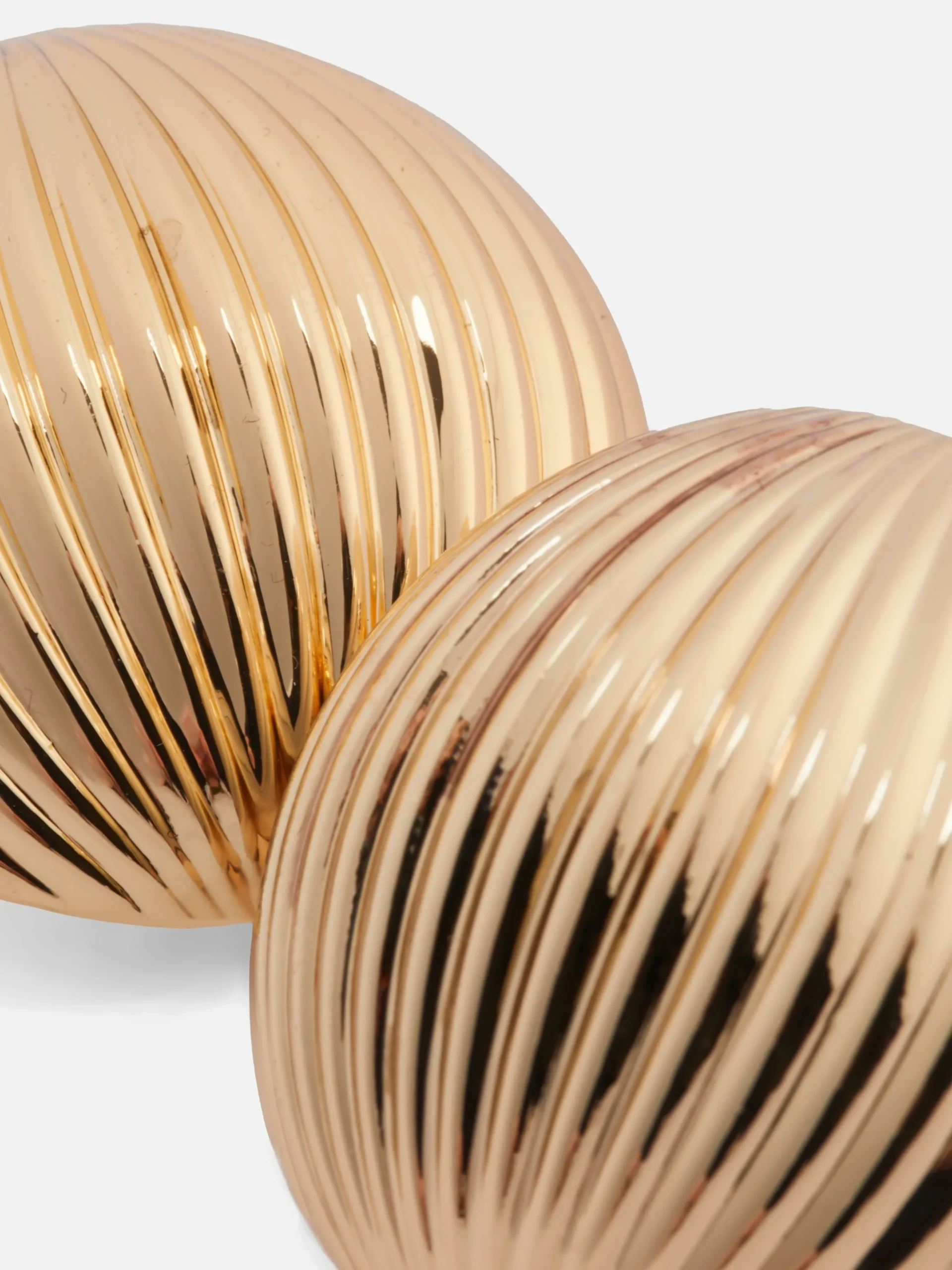 grands_clous_doreilles_st_1.webp Grands Clous D'oreilles Striés Rita Ora