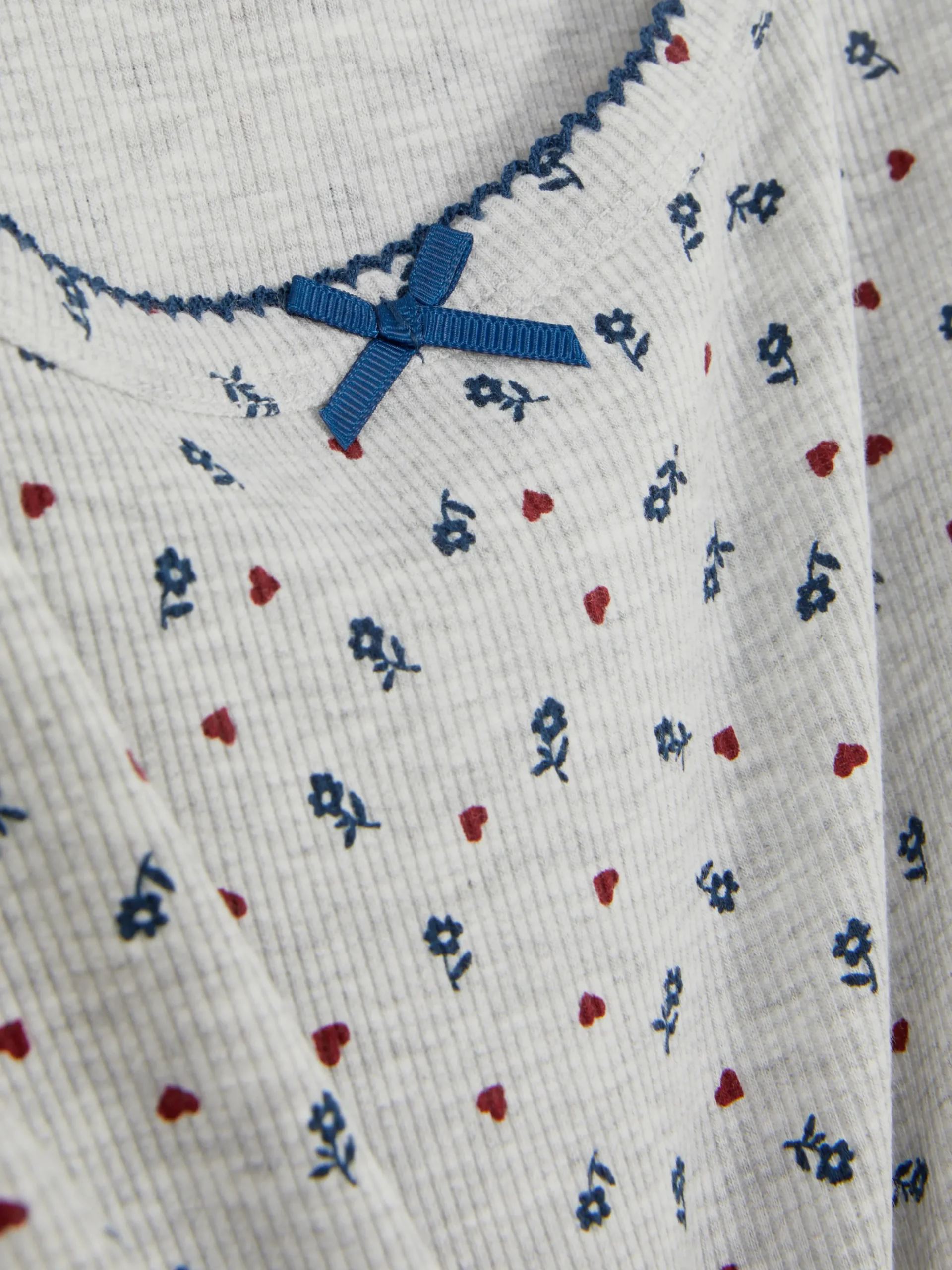 haut_de_pyjama_ctel__peti_1.webp Haut De Pyjama Côtelé à Petites Fleurs