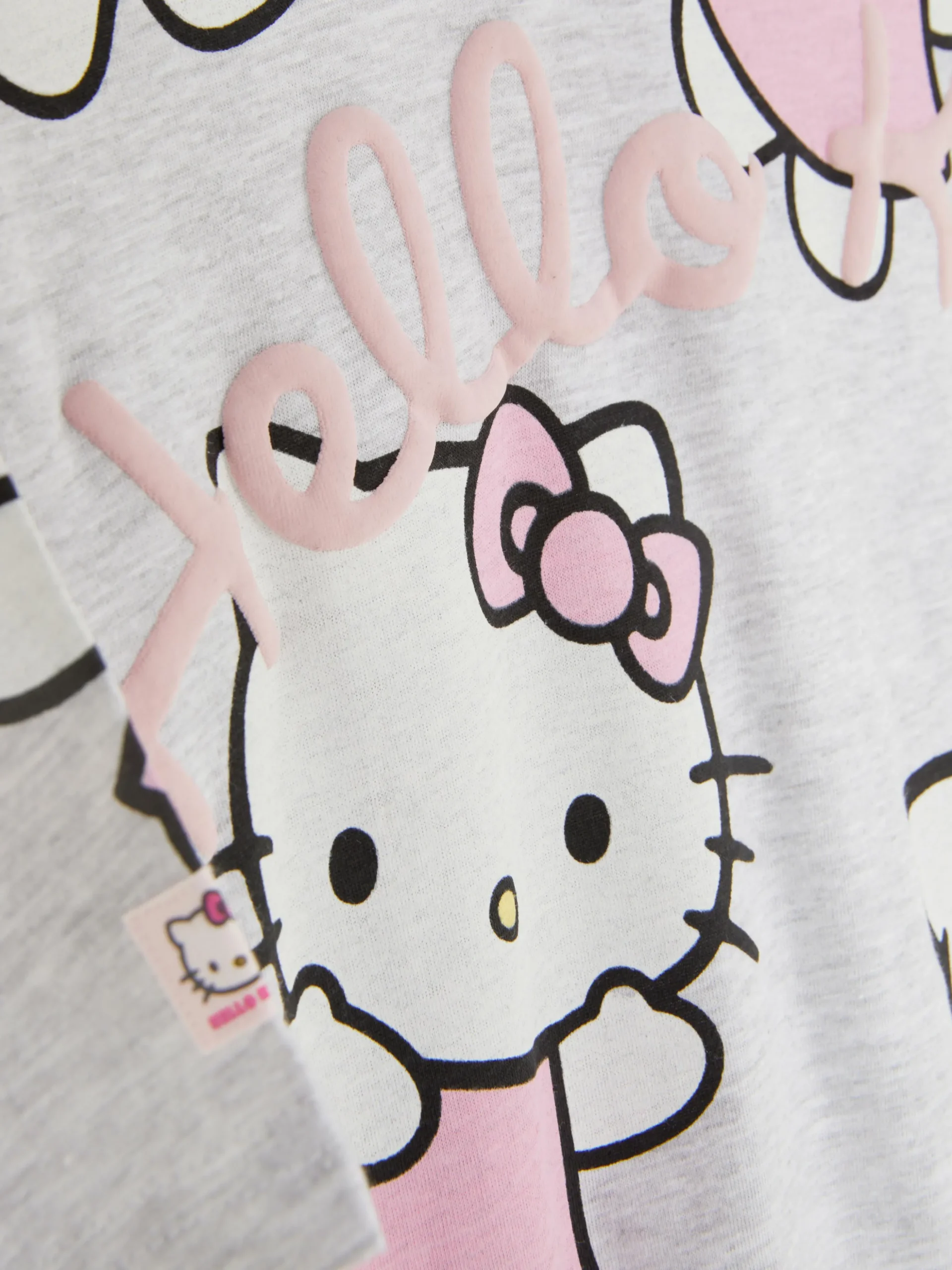 haut_de_pyjama_hello_kitt_1.webp Haut De Pyjama Hello Kitty