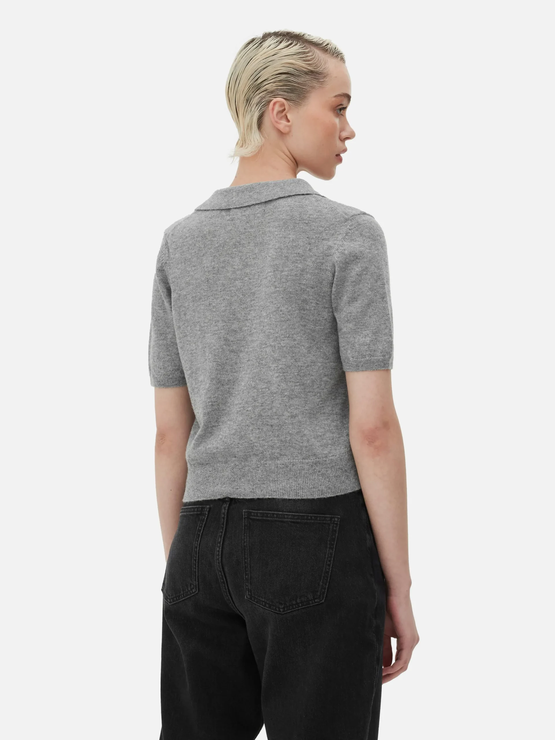 haut_en_maille_fine__col__3.webp Haut En Maille Fine à Col Et Manches Courtes