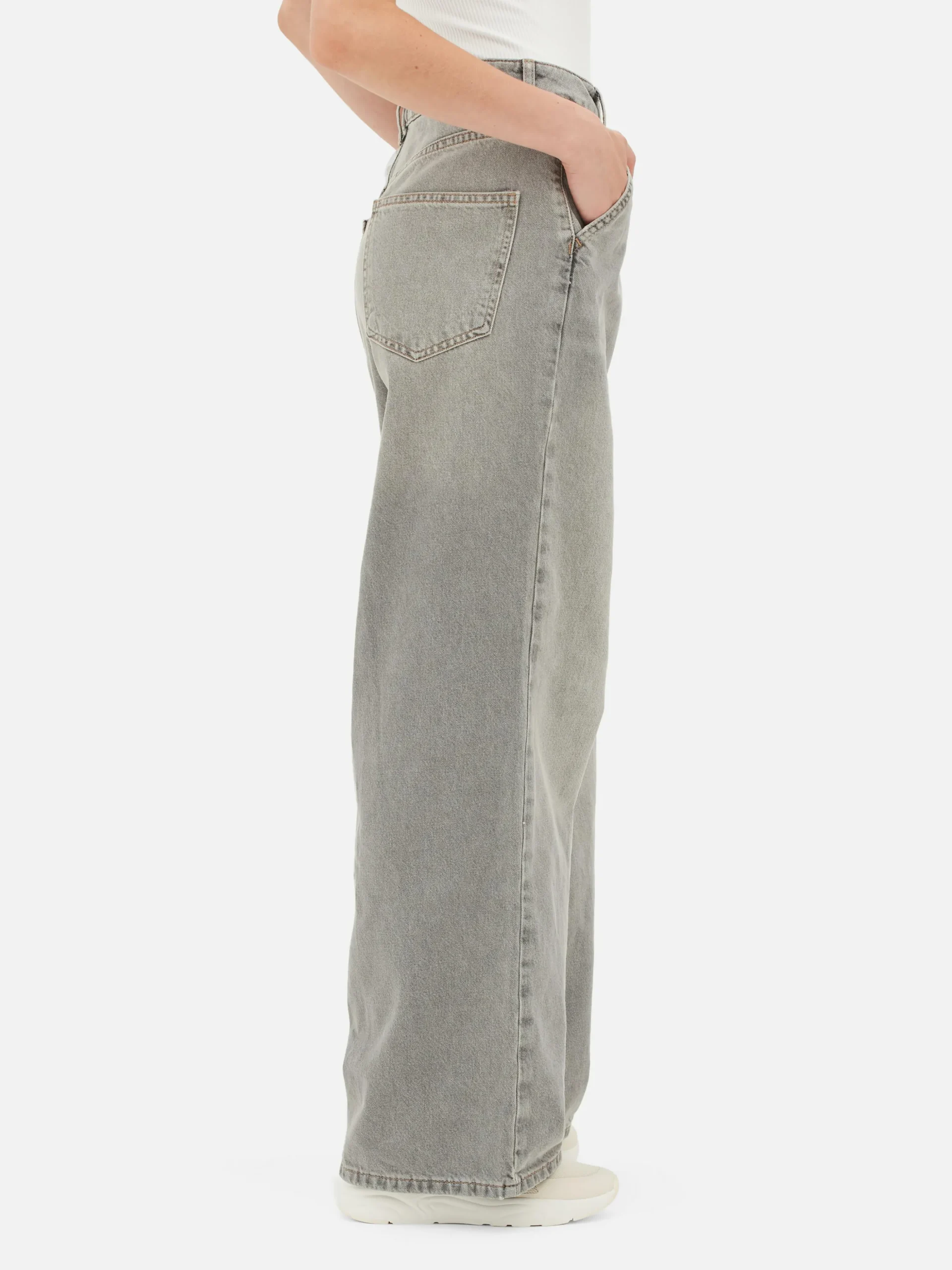 jean_denim_ample__effet_v_3-1.webp Jean Denim Ample à Effet Vieilli