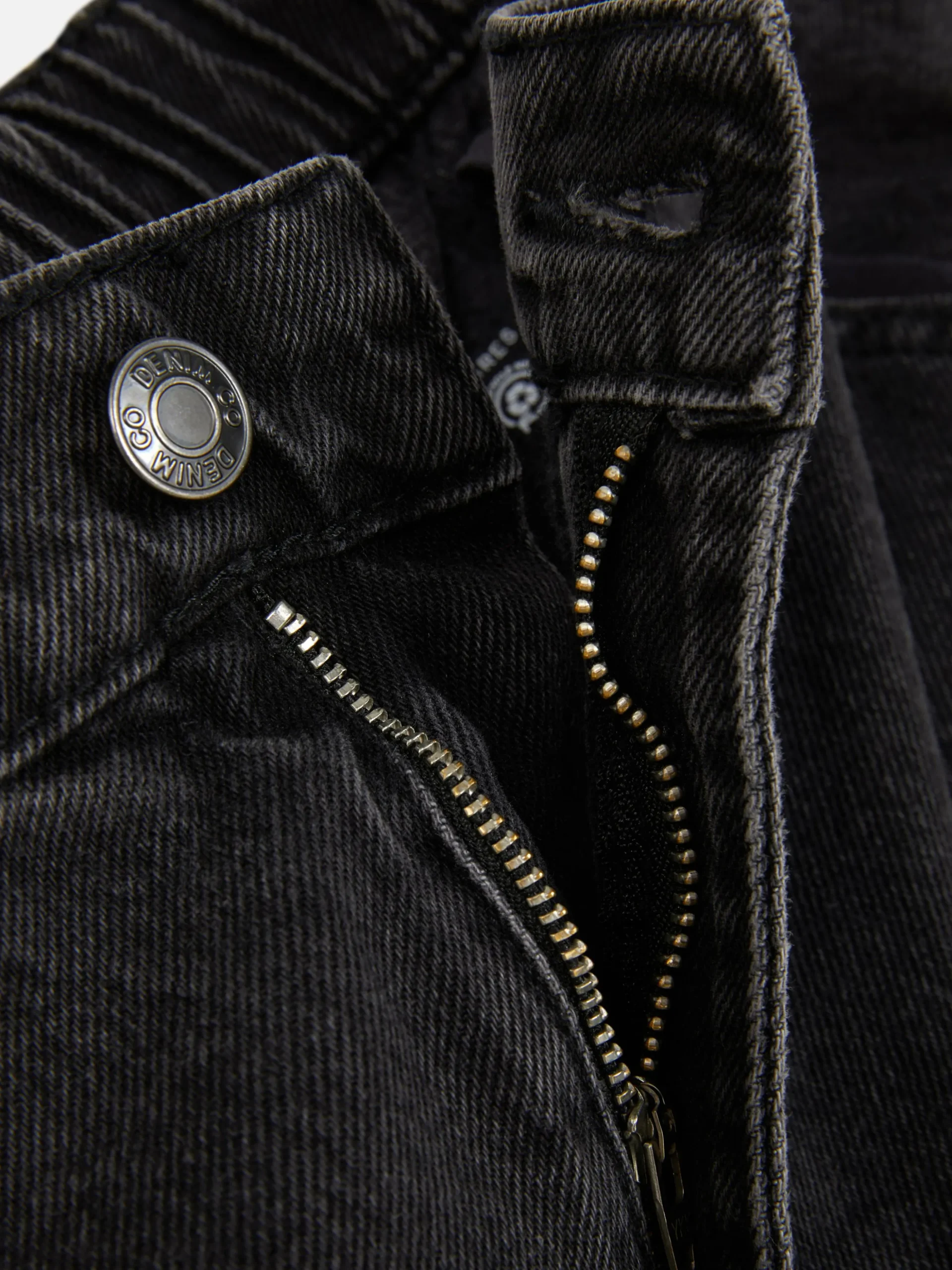 jean_large_lastiqu_6-1.webp Jean Large élastiqué