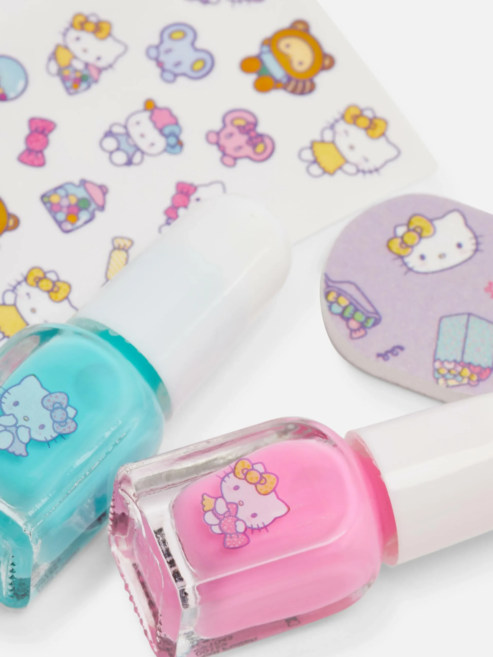 kit_dart_pour_ongles_hell_1.webp Kit D'art Pour Ongles Hello Kitty