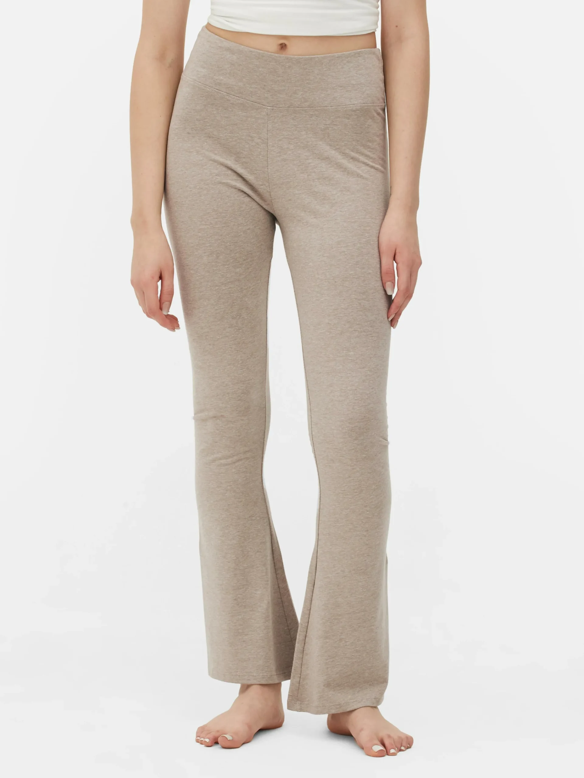 legging_vas_taille_haute_1.webp Legging évasé Taille Haute