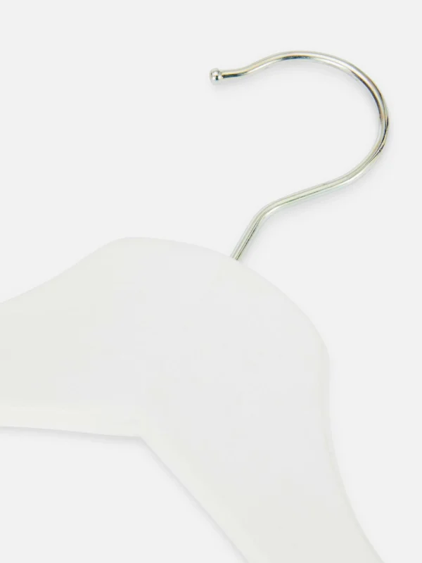 Lot De 5 Cintres En Bois