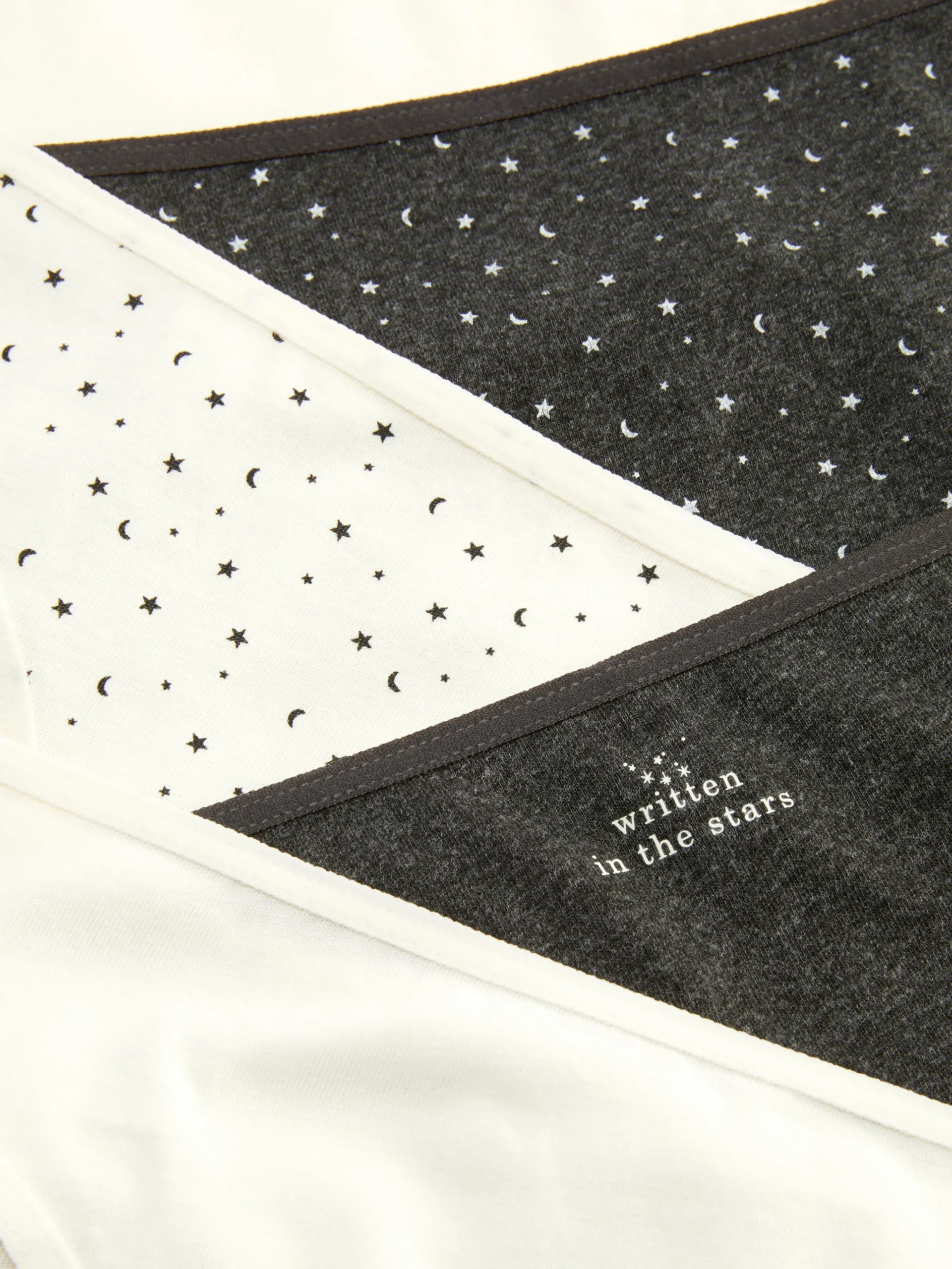 lot_de__culottes_brsilien_1-6.webp Lot De 5 Culottes Brésiliennes à Motifs Variés