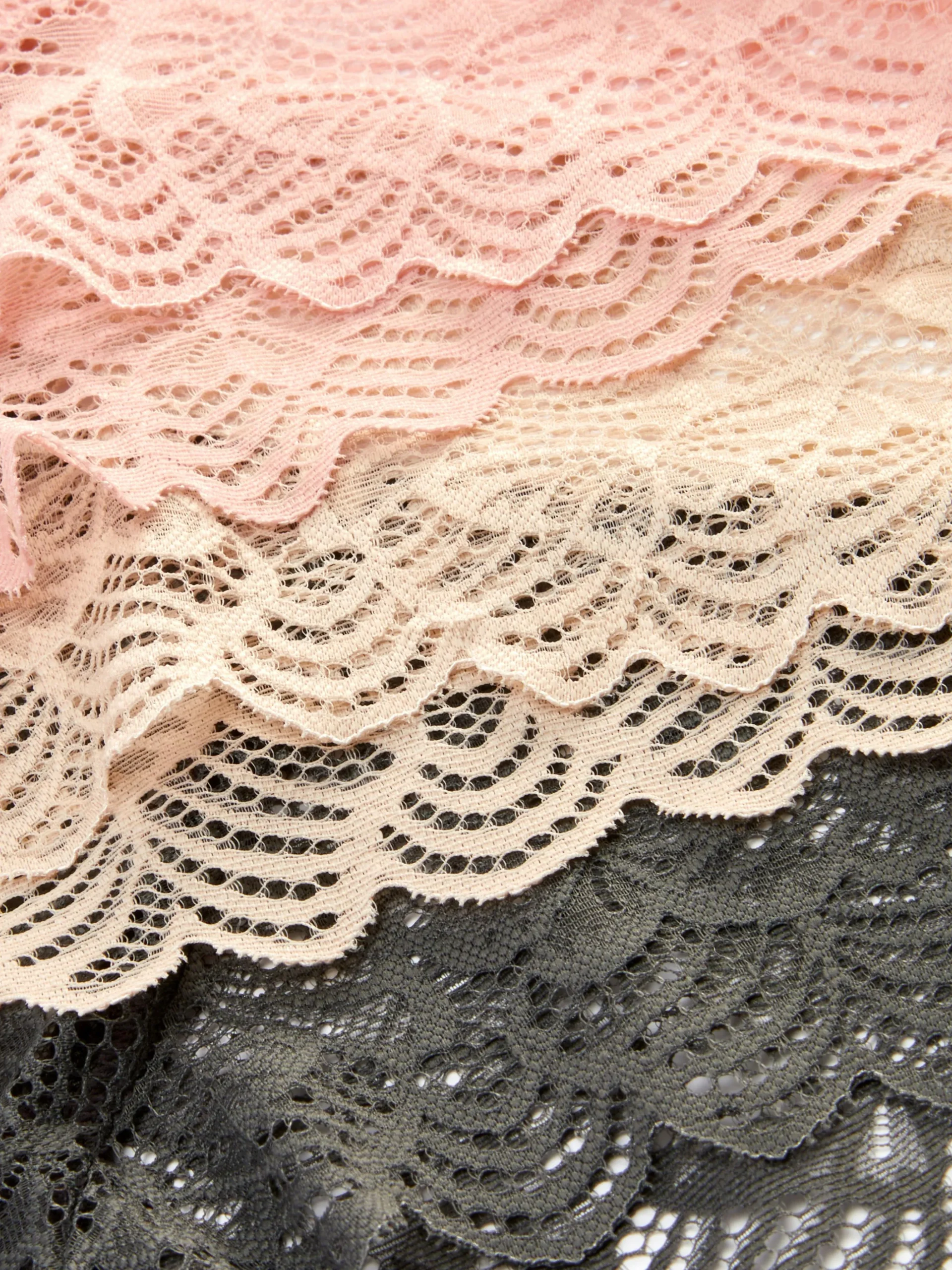 lot_de__culottes_brsilien_1.webp Lot De 3 Culottes Brésiliennes En Dentelle