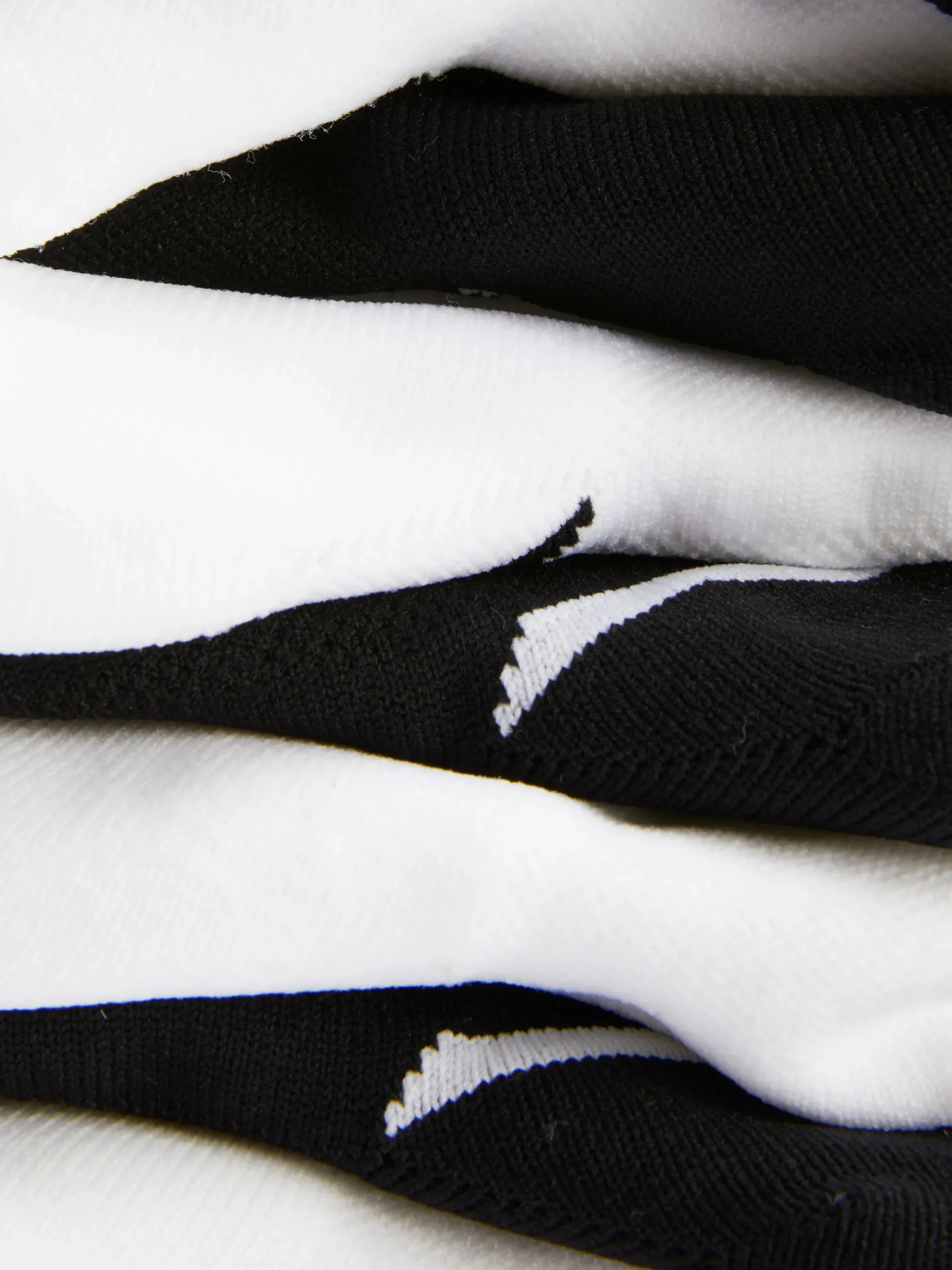 lot_de__paires_de_chausse_1-109.webp Lot De 5 Paires De Chaussettes De Sport Mi-longues