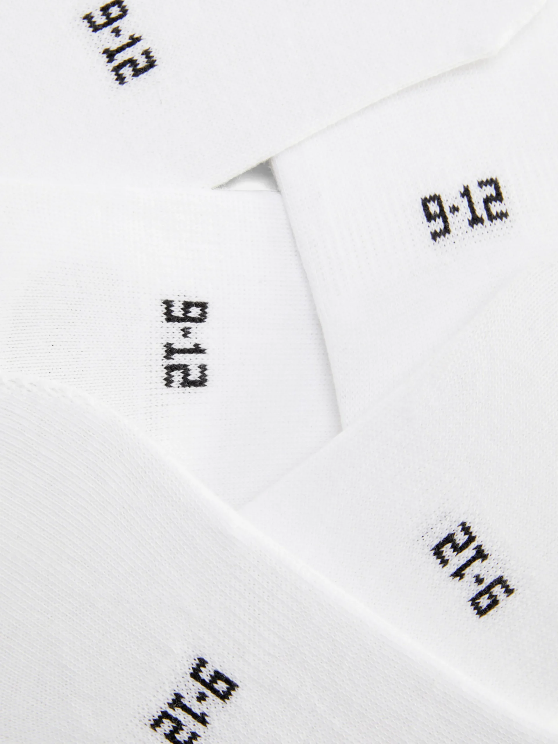 lot_de__paires_de_chausse_1-169.webp Lot De 5 Paires De Chaussettes Invisibles Essential