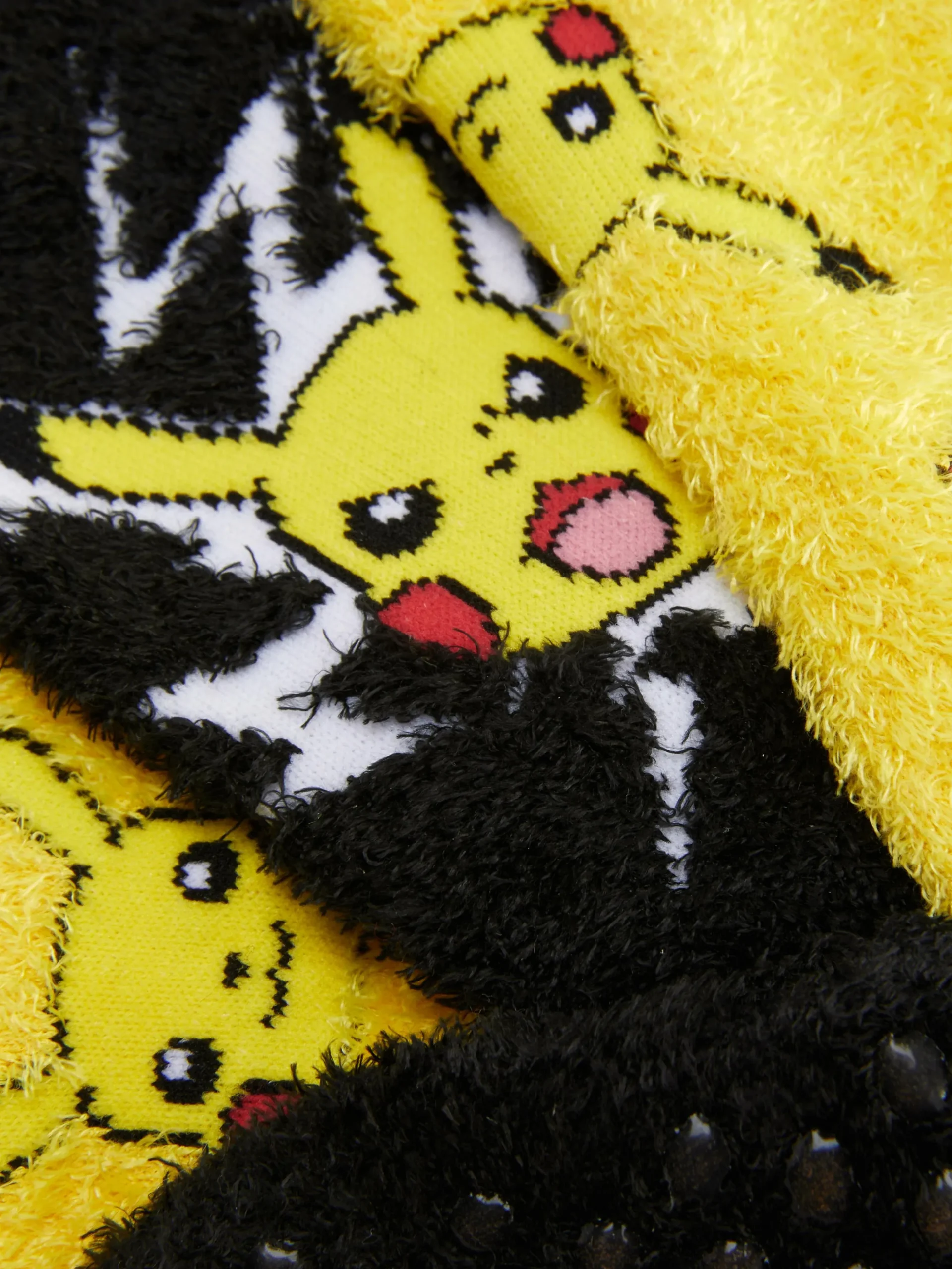 lot_de__paires_de_chausse_1-188.webp Lot De 2 Paires De Chaussettes Chaudes Pokémon