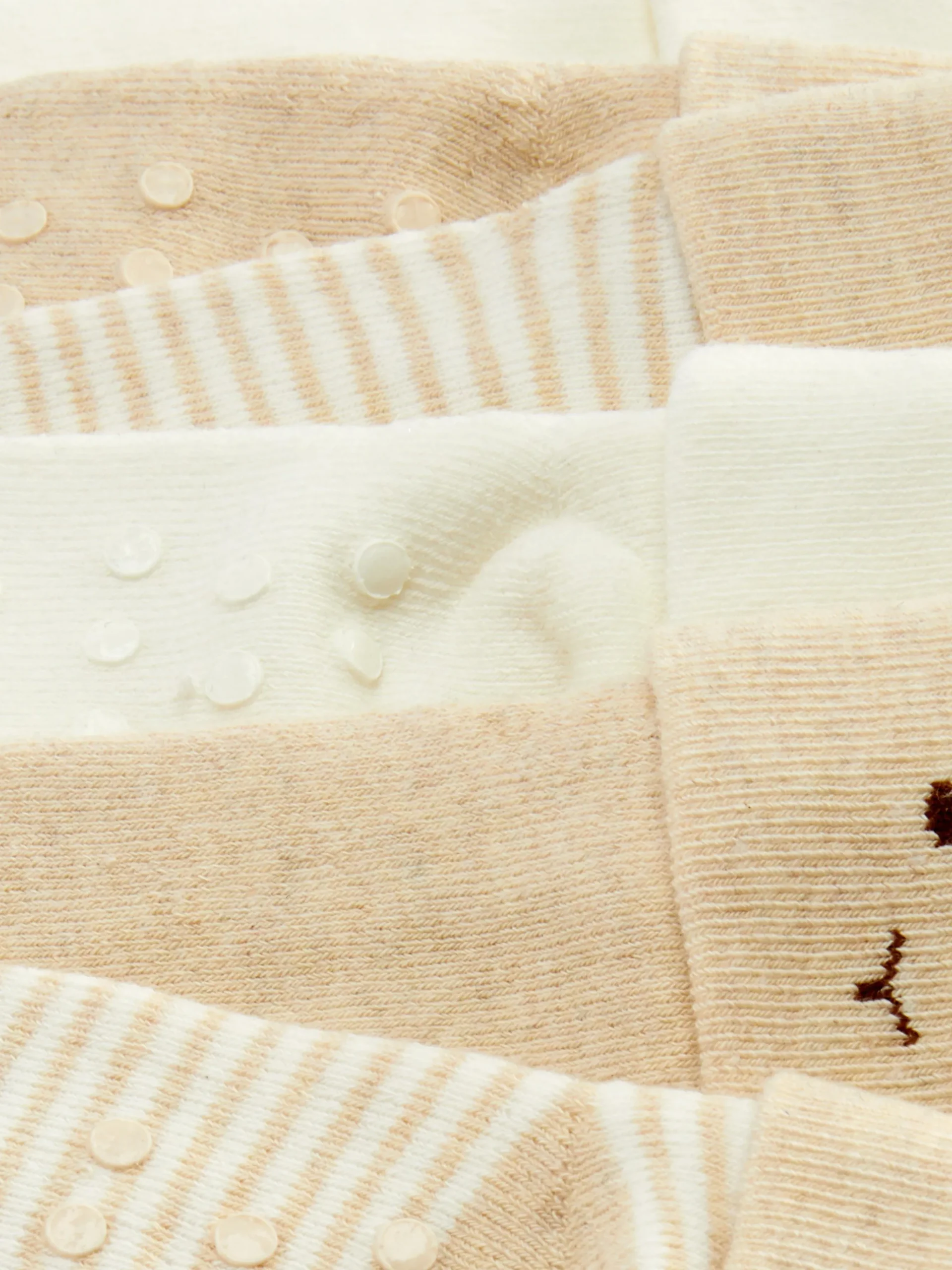 lot_de__paires_de_chausse_1-194.webp Lot De 3 Paires De Chaussettes Bébé En Tissu-éponge